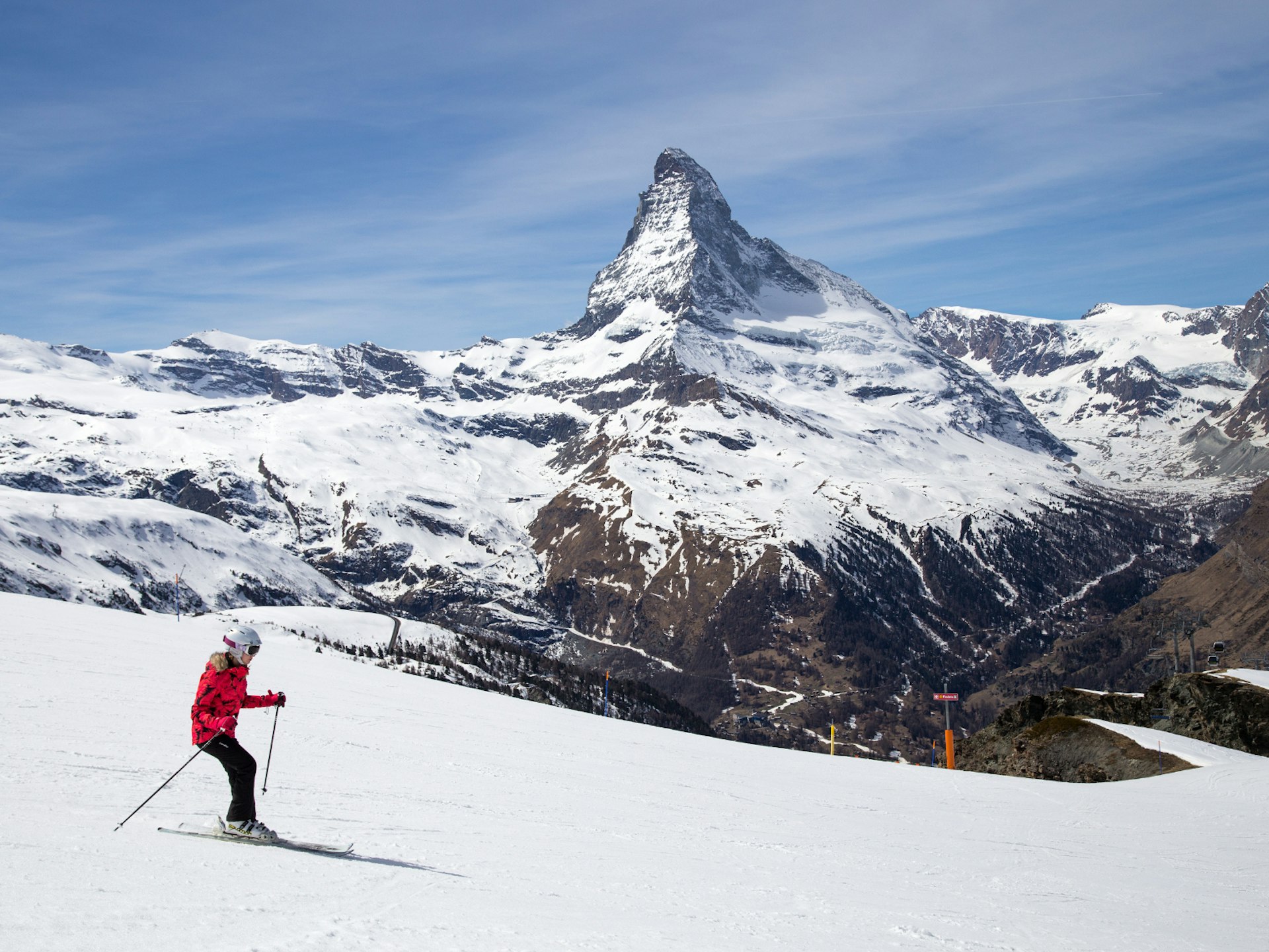 Features - Zermatt_skiing_shoulderseason-96f23e4168d2