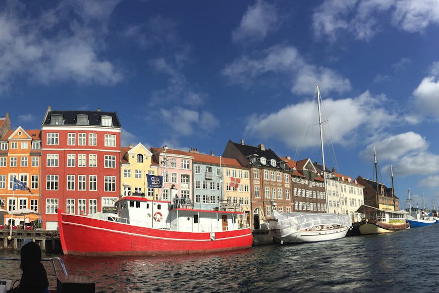 Köpenhamns färgglada Nyhavn