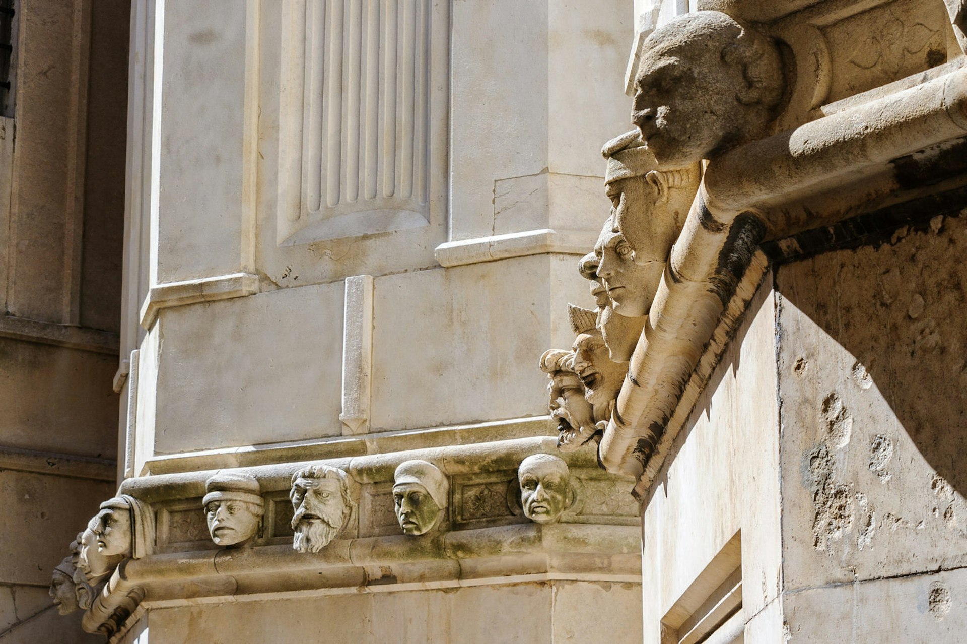 Šibenik cathedral's sculpted head are reminiscent of Braavos's Hall of Faces