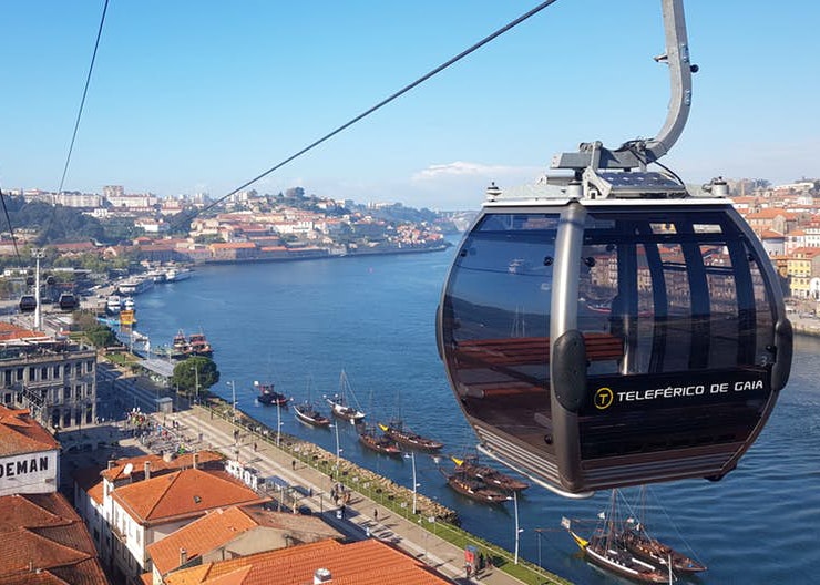 An aerial view of Porto from the Teleférico de Gaia cable car © Emma Sparks / Lonely Planet