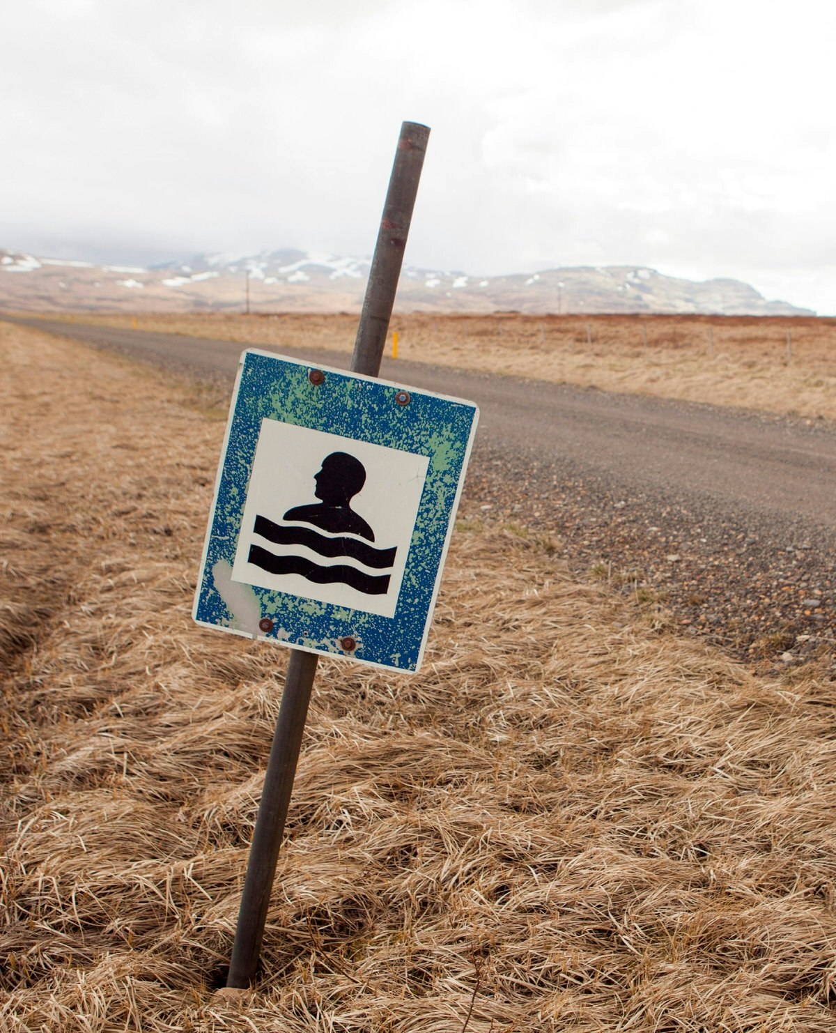 Many pools are well signposted from the road © Egill Bjarnason / Lonely Planet