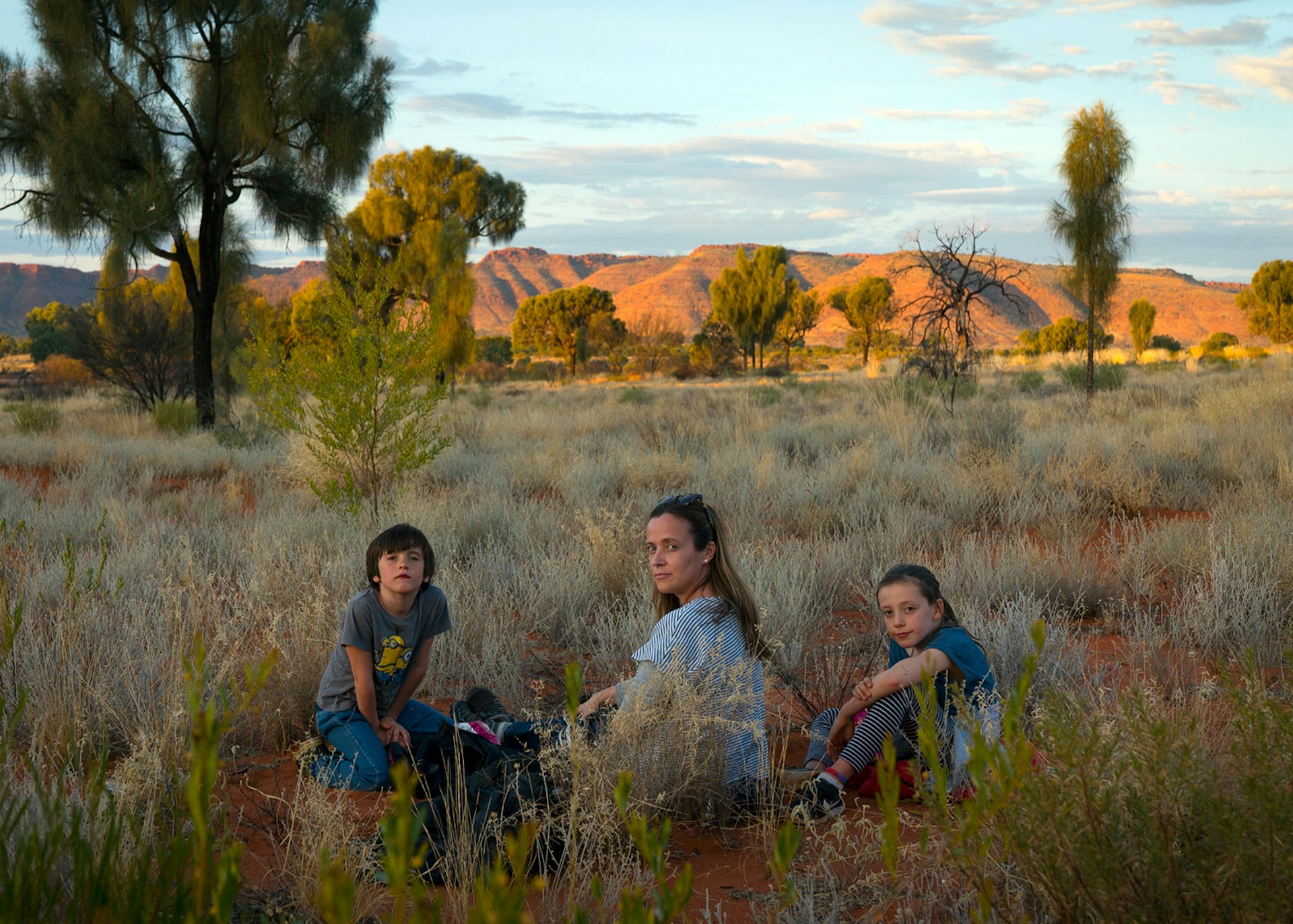Jennifer Peedom and her children with Uluru, Australia, in the background @ Jennifer Peedom