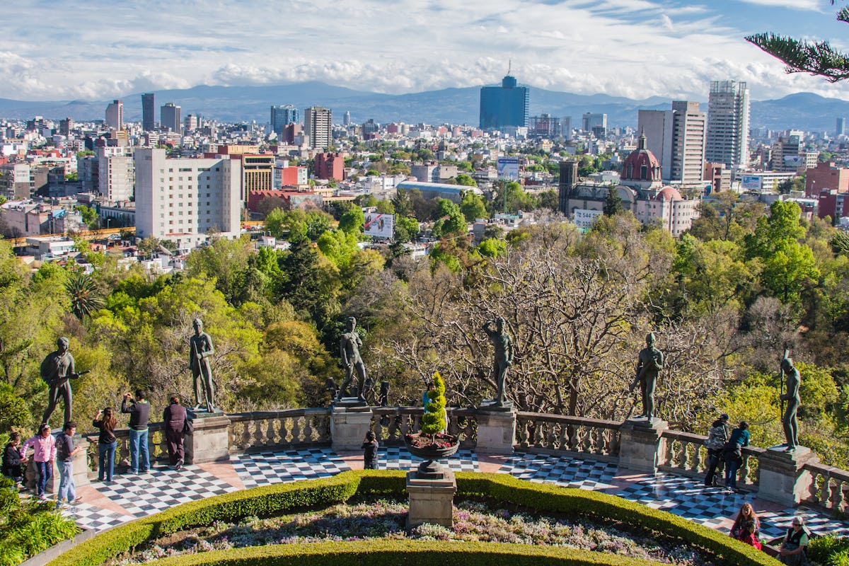 Explore the Vibrant Mexico City Skyline