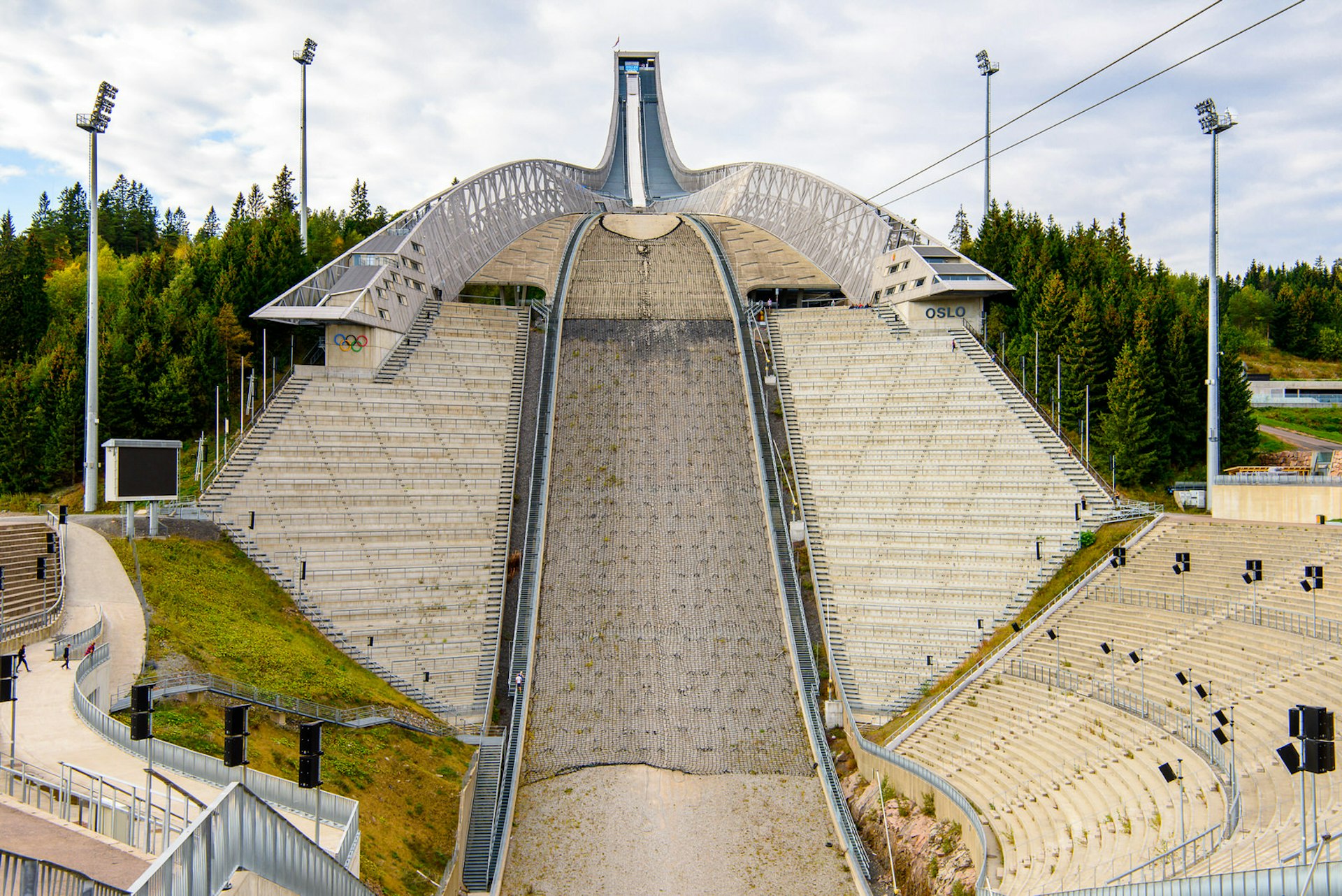 The Holmenkollen National Ski Arena in Oslo, Norway © Anton_Ivanov / Shutterstock