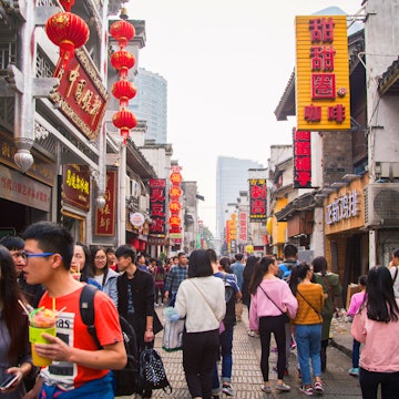 Changsha's busy streets offer a big-city vibe © thipjang / Shutterstock