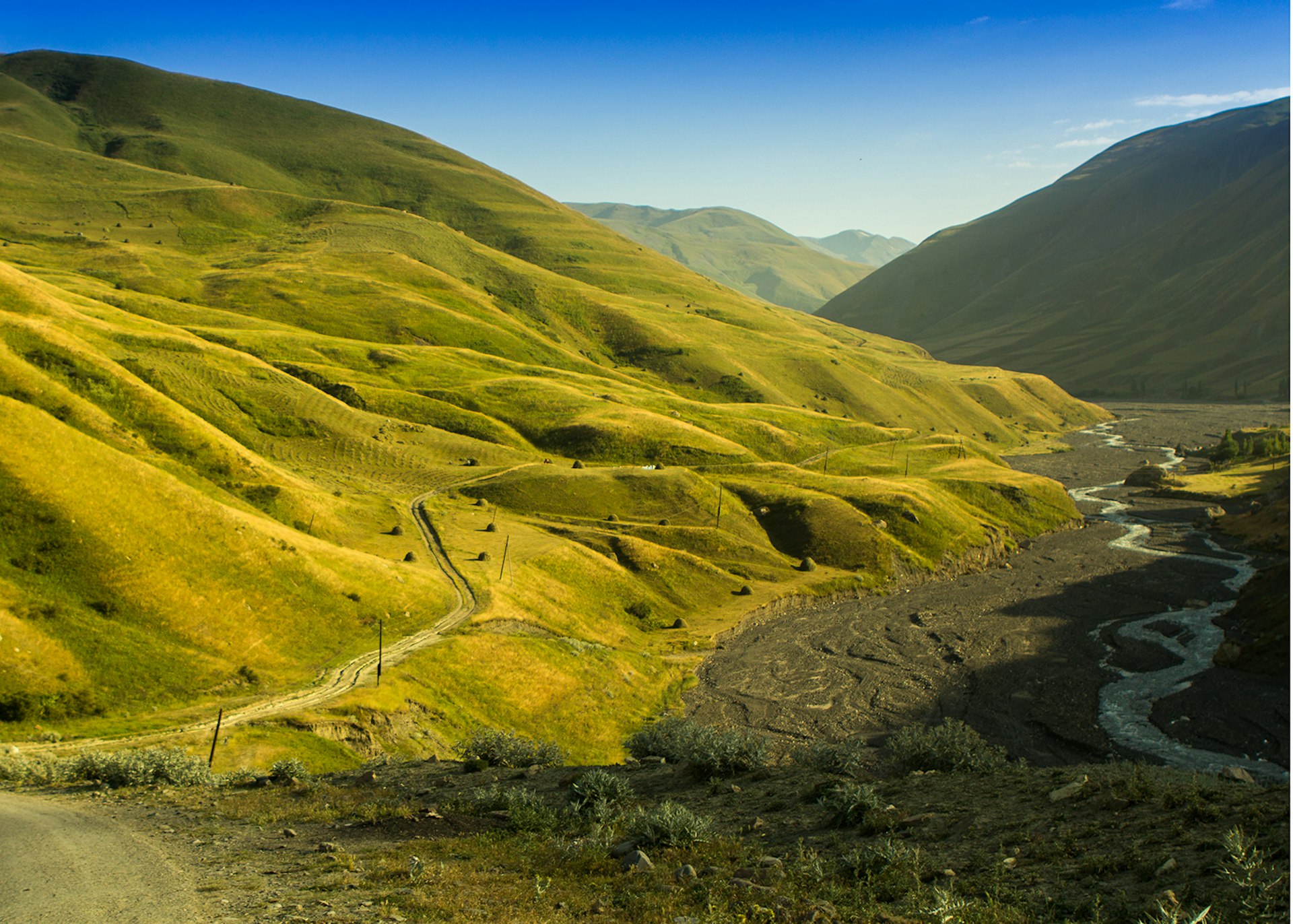Valley leading through the Guba Mountains, Azerbaijan © Saxsagan / Shutterstock