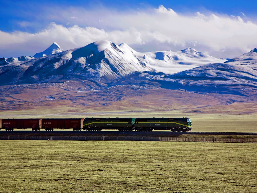 The Qinghai-Tibet Railway passes some of the most stunning high-mountains in the world © View Stock / Getty