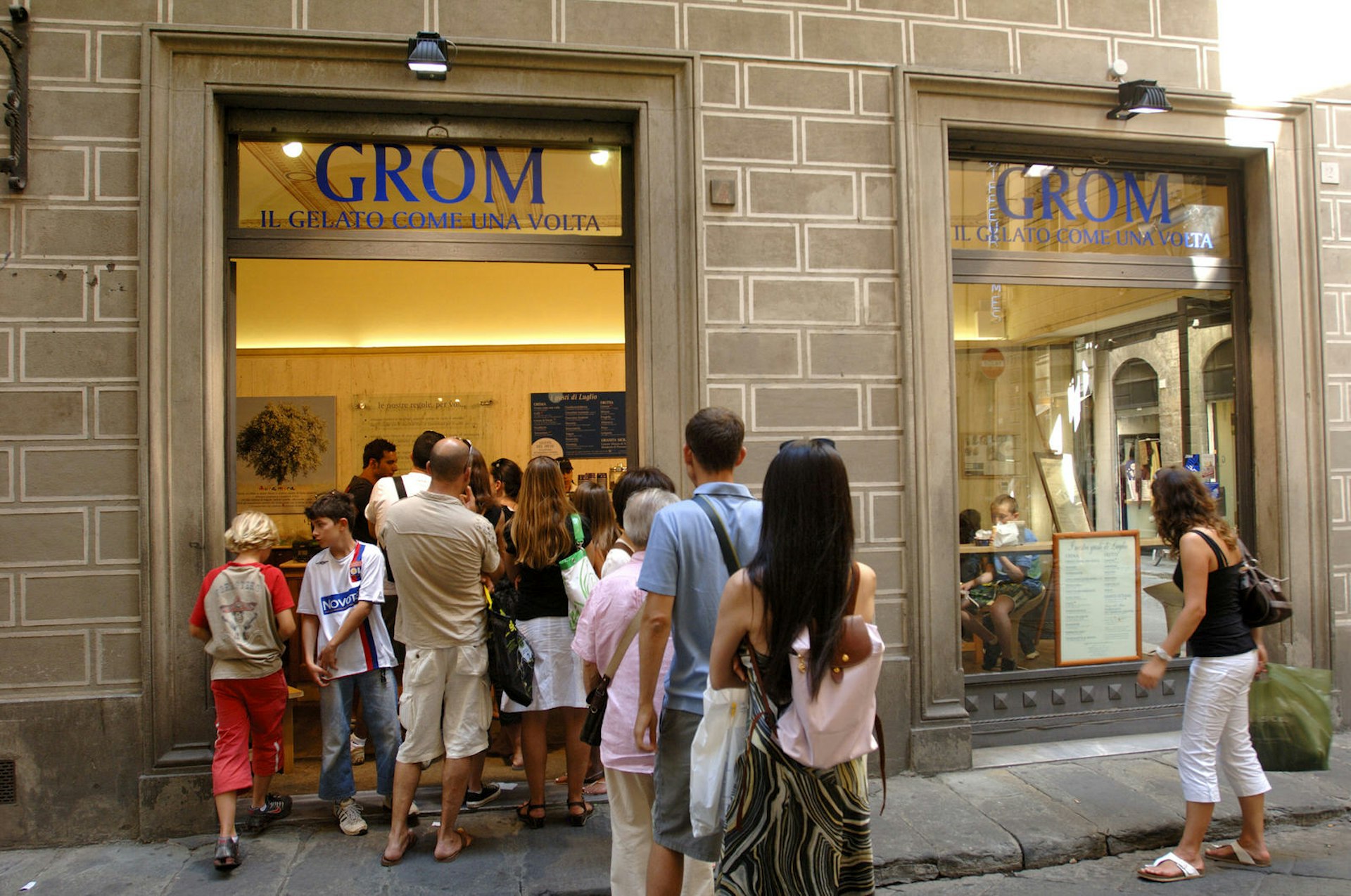 Queues of hungry customers at Grom