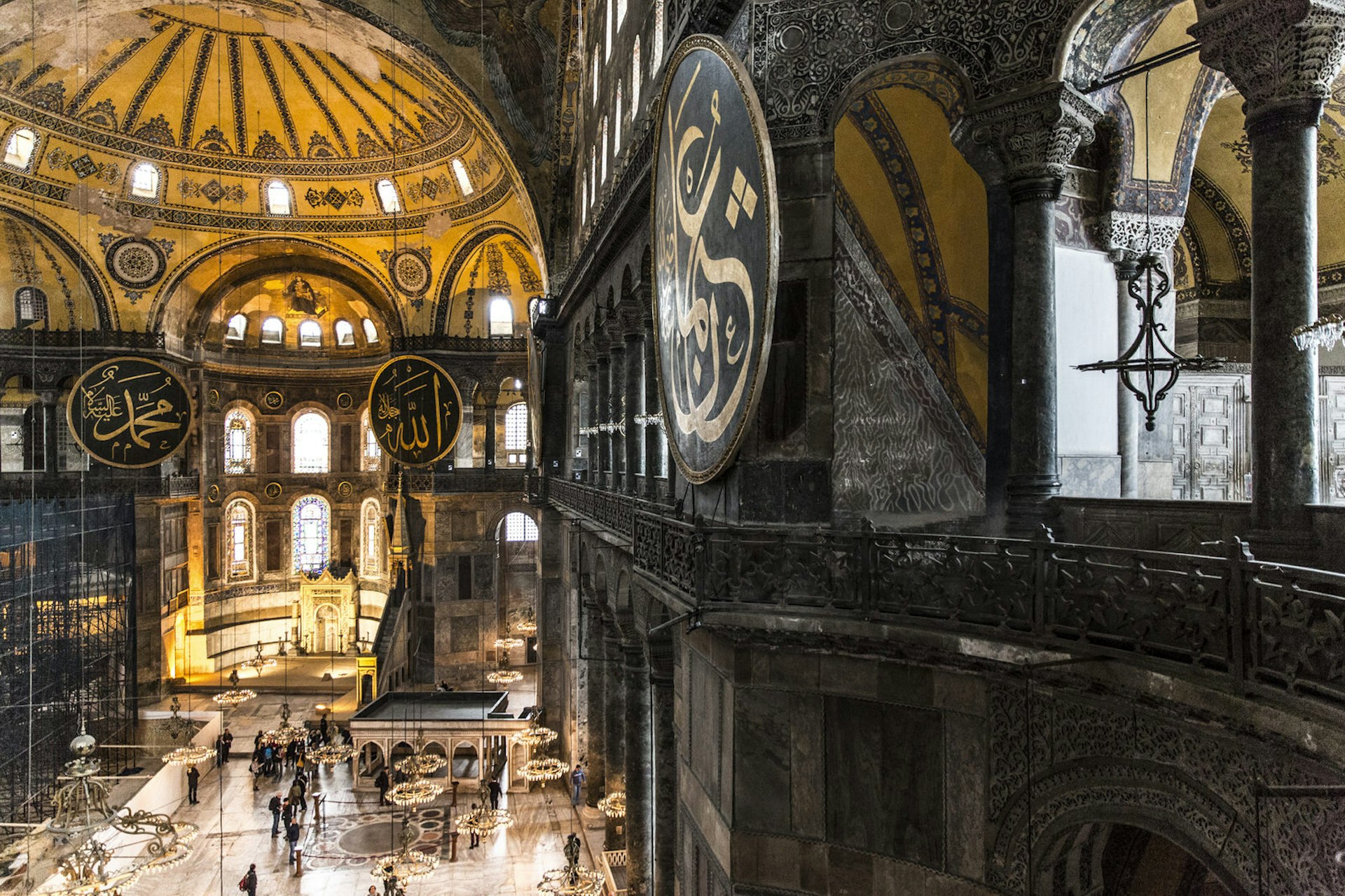 Cities for architecture lovers - Aya Sofia's extraordinary interior