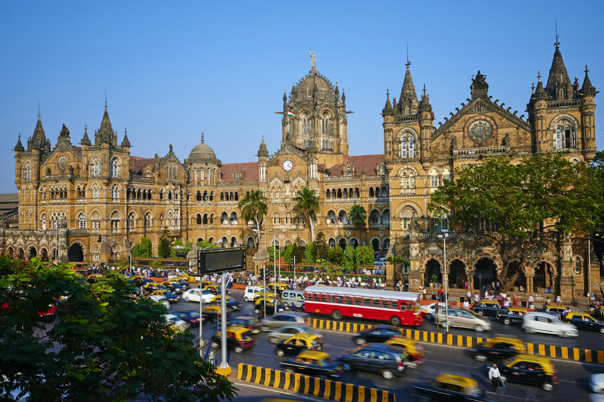 Cities for architecture lovers - Mumbai's Chhatrapati Shivaji Terminus