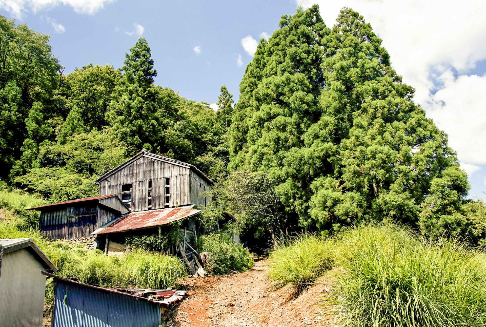 An old farmhouse along the trail on the Kumano Kodō 