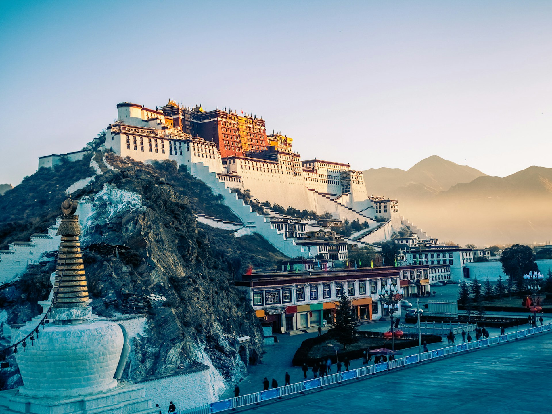 Final destination: Lhasa, home of the magnificent Potala Palace © hfzimages / Shutterstock