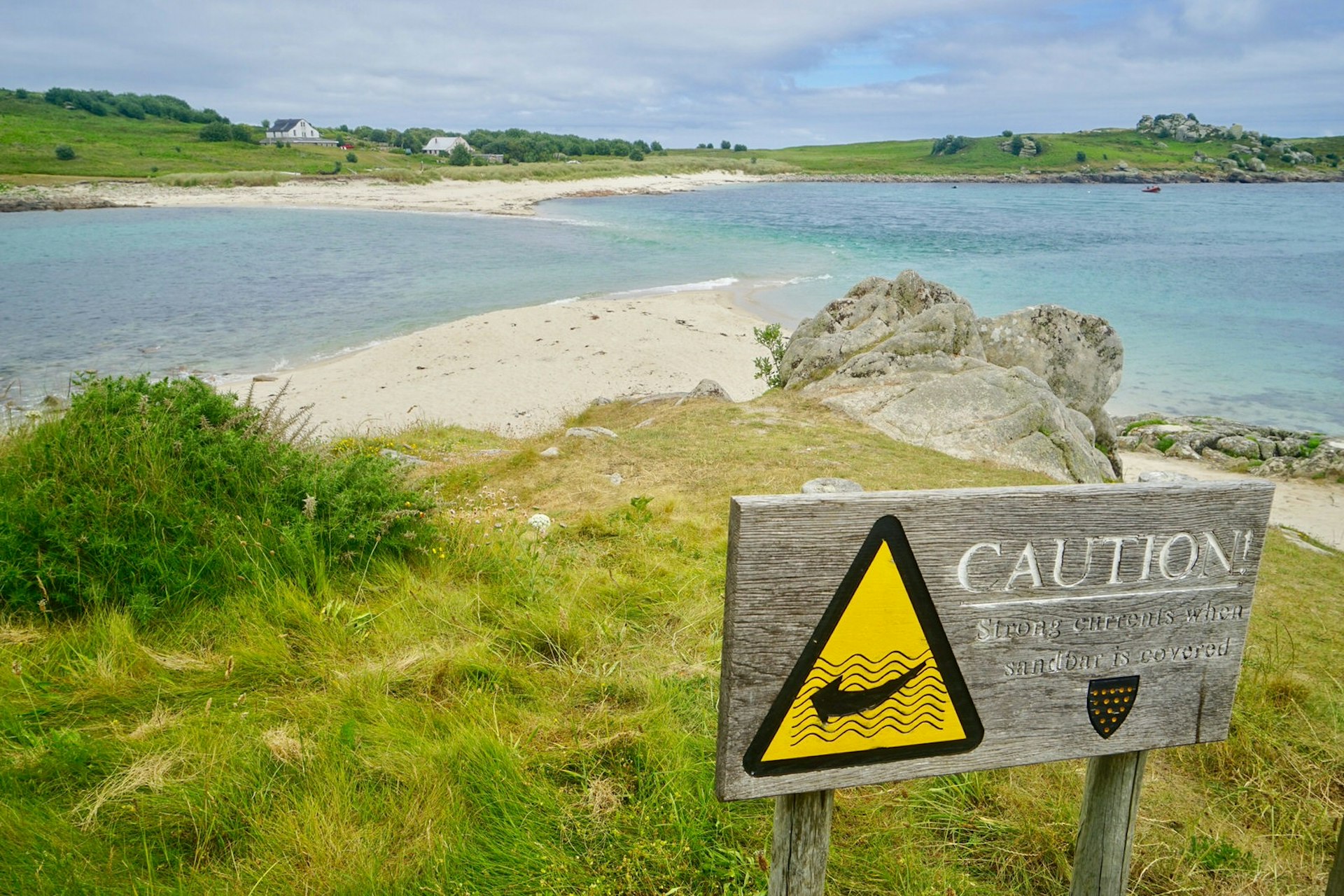 The tombolo (sandbar) linking St Agnes to Gugh, Isles of Scilly, England, UK © James Kay / Lonely Planet