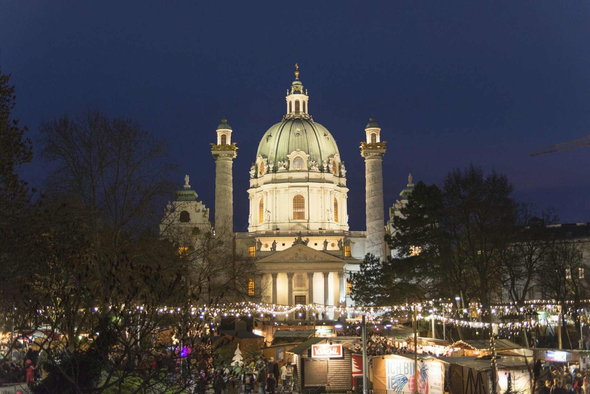 Christmas shopping secrets: Karlskirche, Vienna at night © George Pachantouris / Getty Images