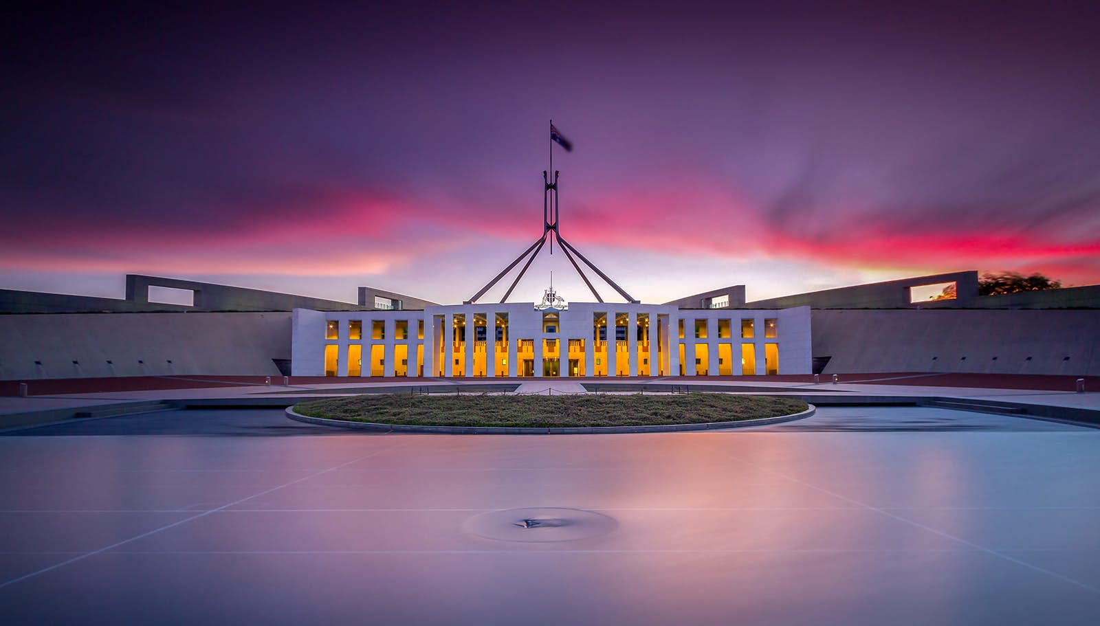 Sightseeing in Canberra: discover essential landmarks in the Aussie 