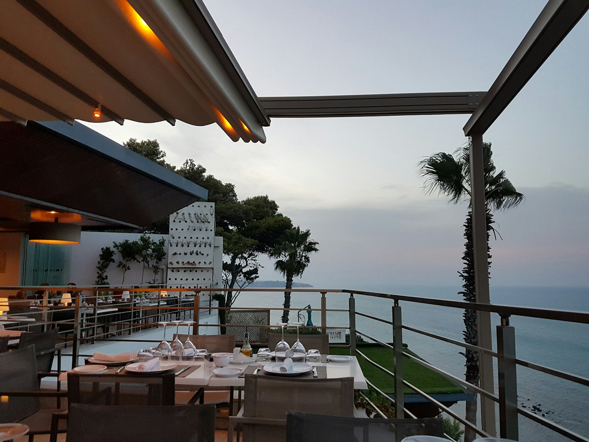 the terrace at The Cliff overlooking the ocean