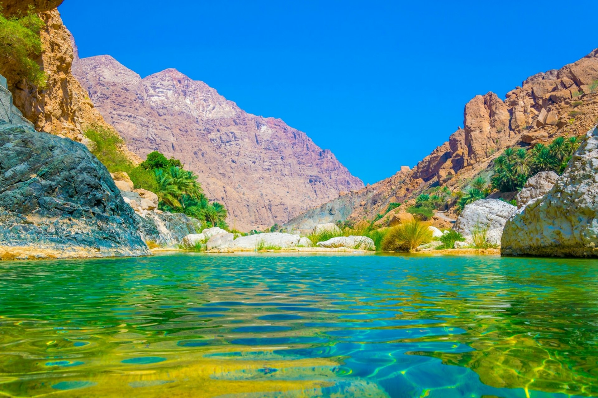 Lagoon with turquoise water in Wadi Tiwi, Oman. Image by trabantos / Shutterstock