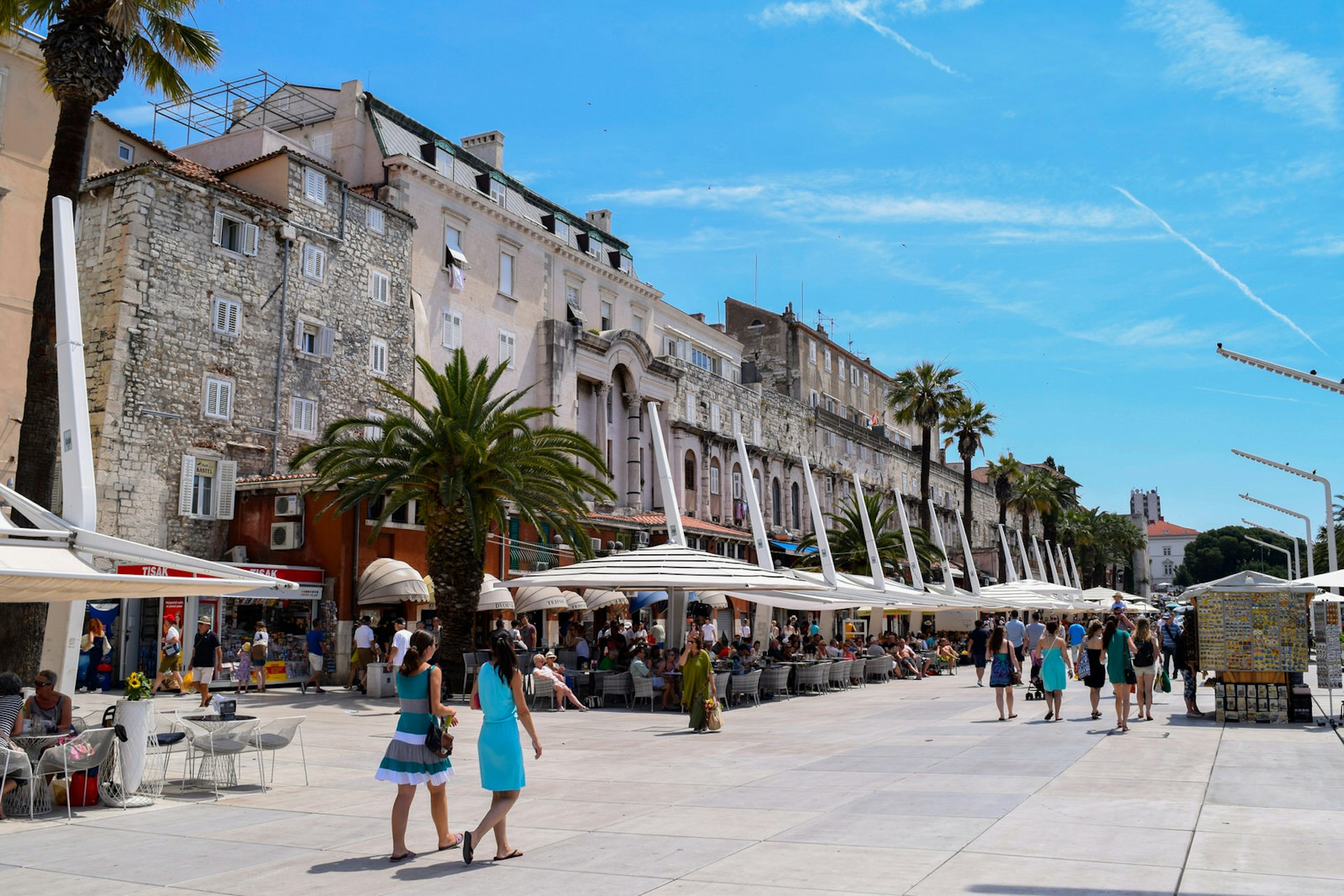 Cafes on Split's Riva promenade © Travelsewhere / Shutterstock
