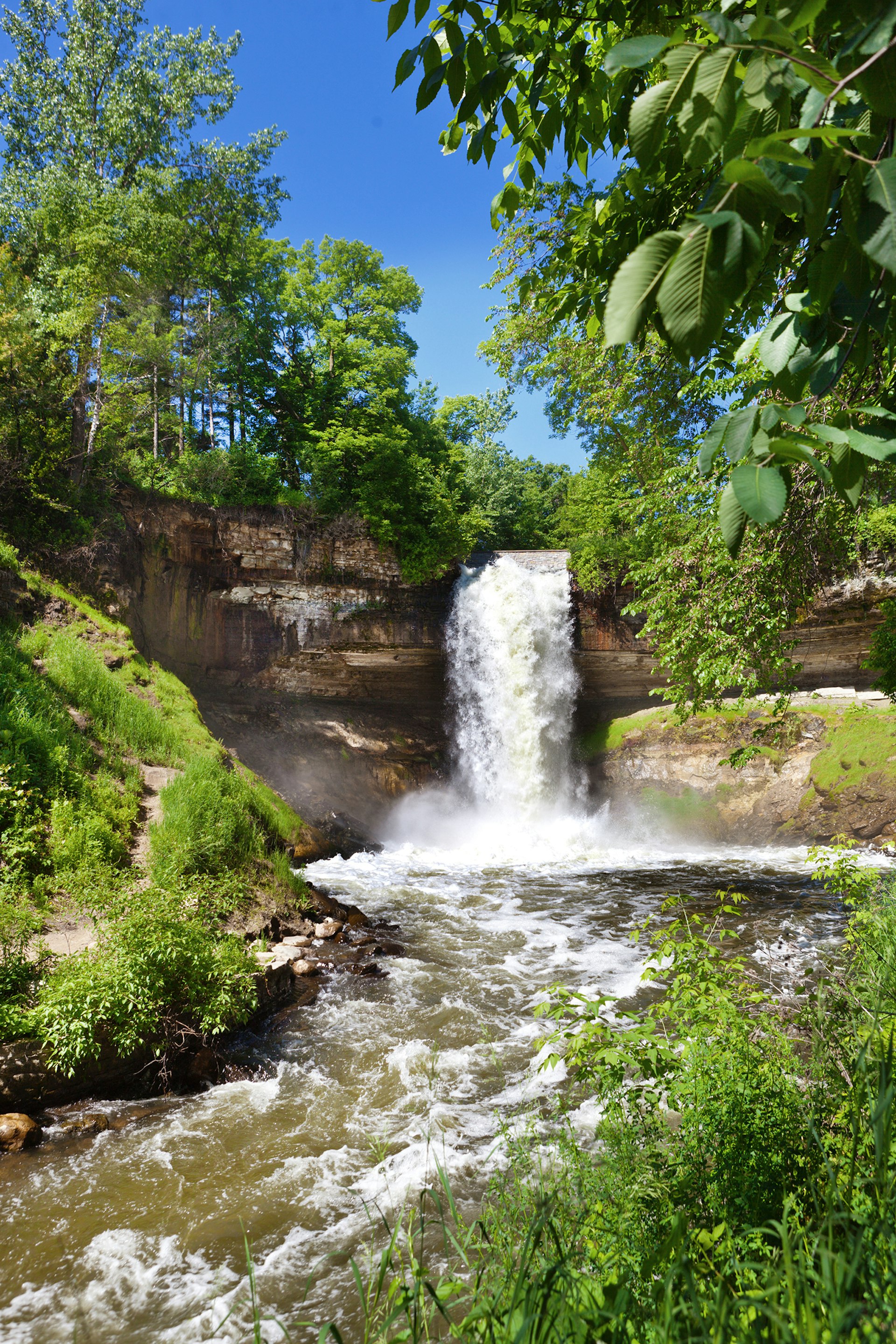 Minnehaha Falls of Minneapolis, Minnesota, USA. A popular tourist destination in the city of Minneapolis.