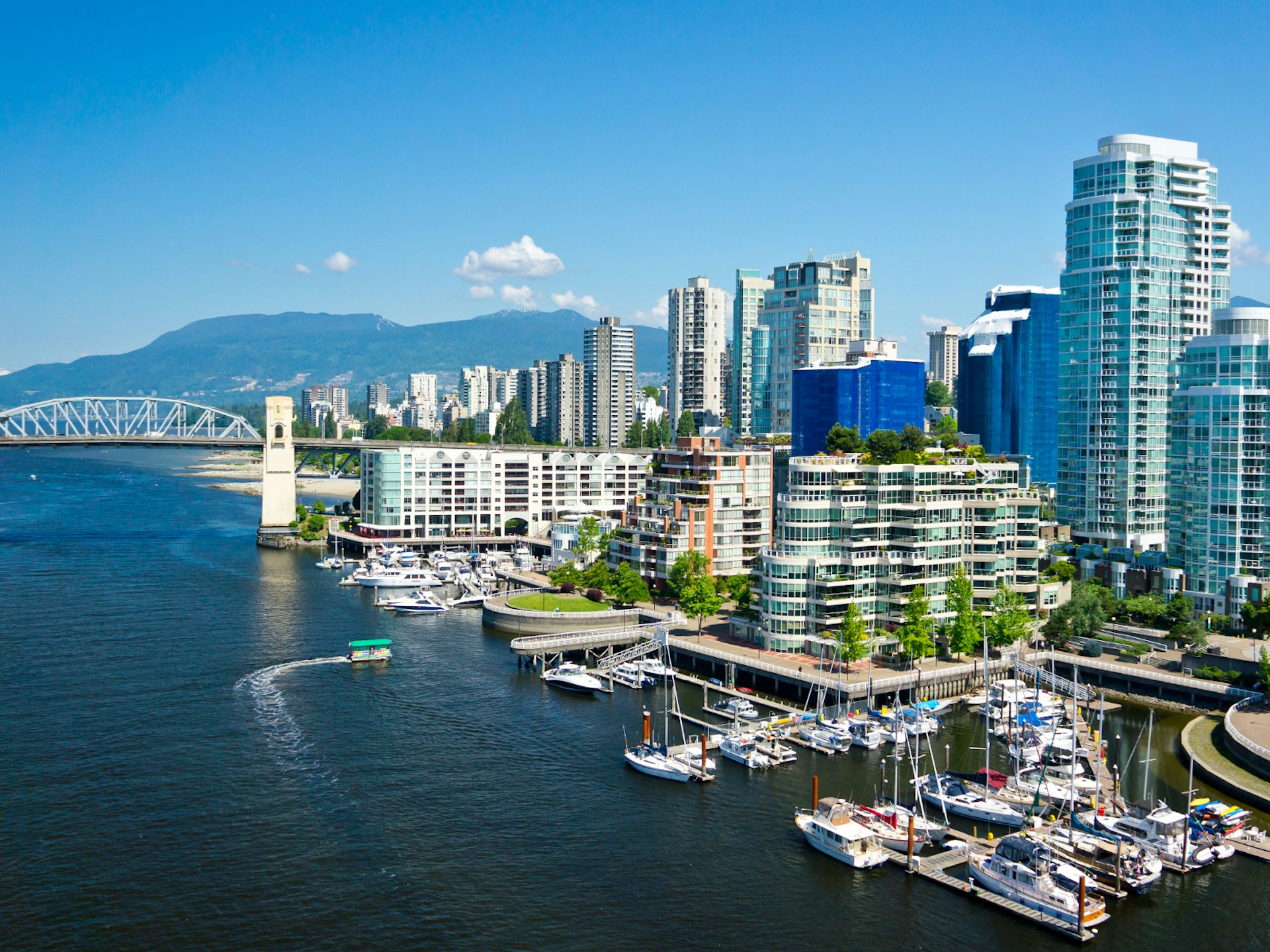 The skyline of Vancouver, Vancouver © mffoto / Shutterstock