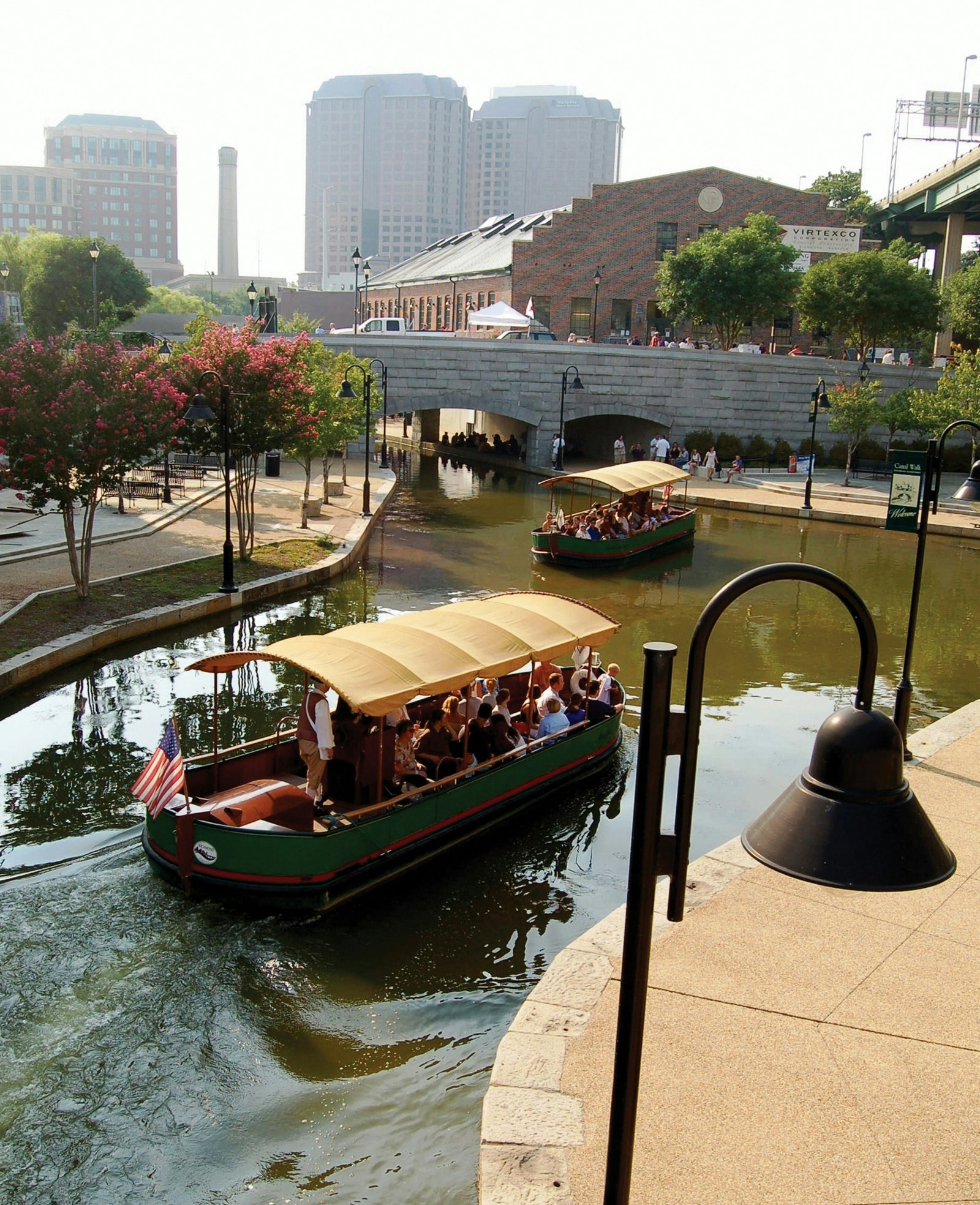 boats travel down the canal in Richmond, Virginia