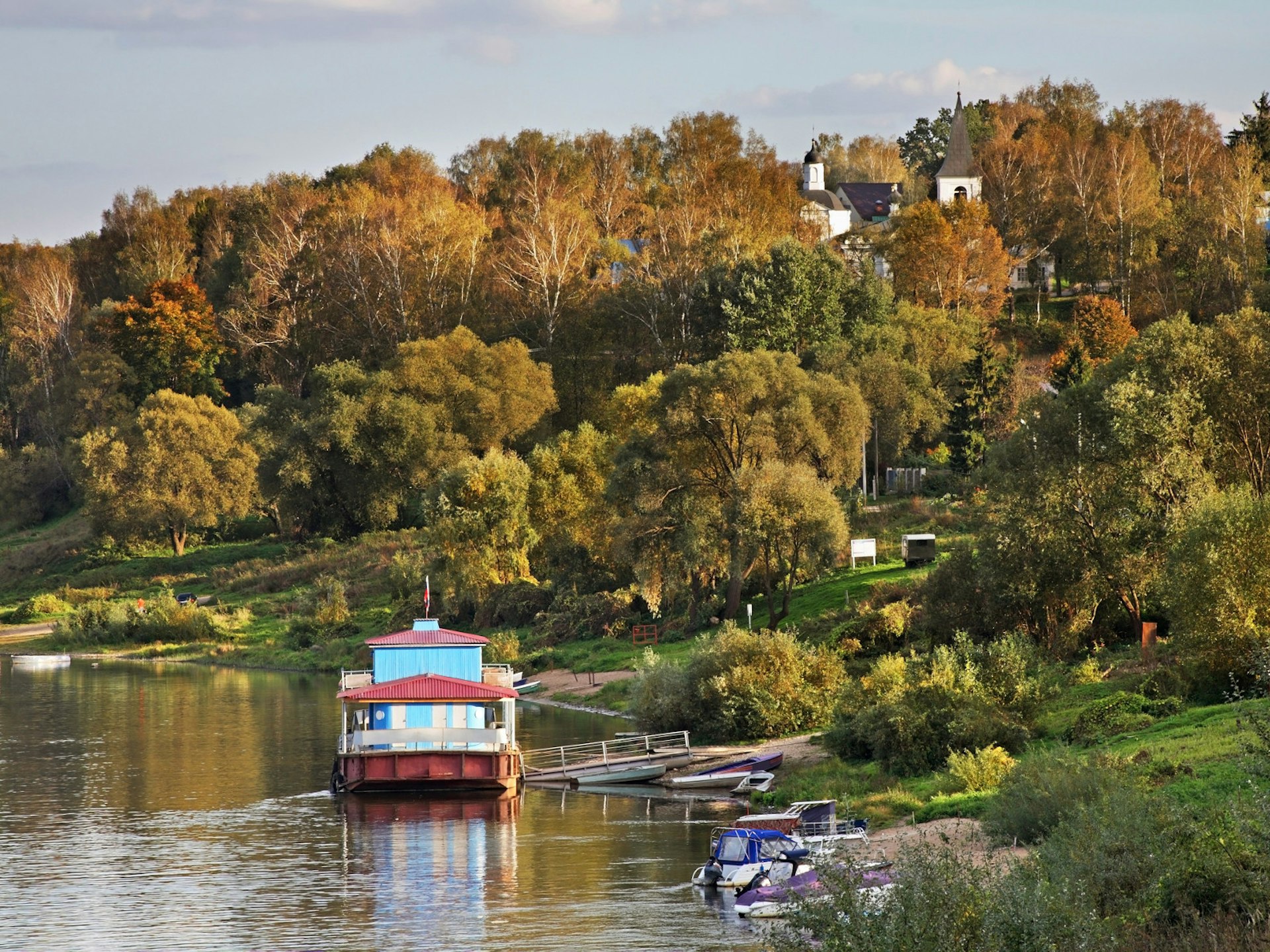 The jetty on the Oka River in the quaint town of Tarusa, a haunt for creative types © Andrey Shevchenko / Shutterstock