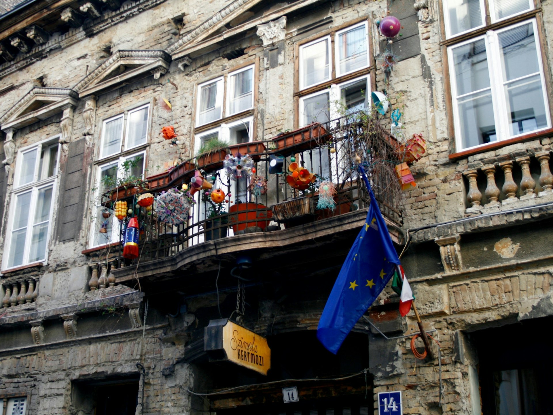 Szimpla Kert was one of the first ruin pubs in Budapest © Jennifer Walker / Lonely Planet