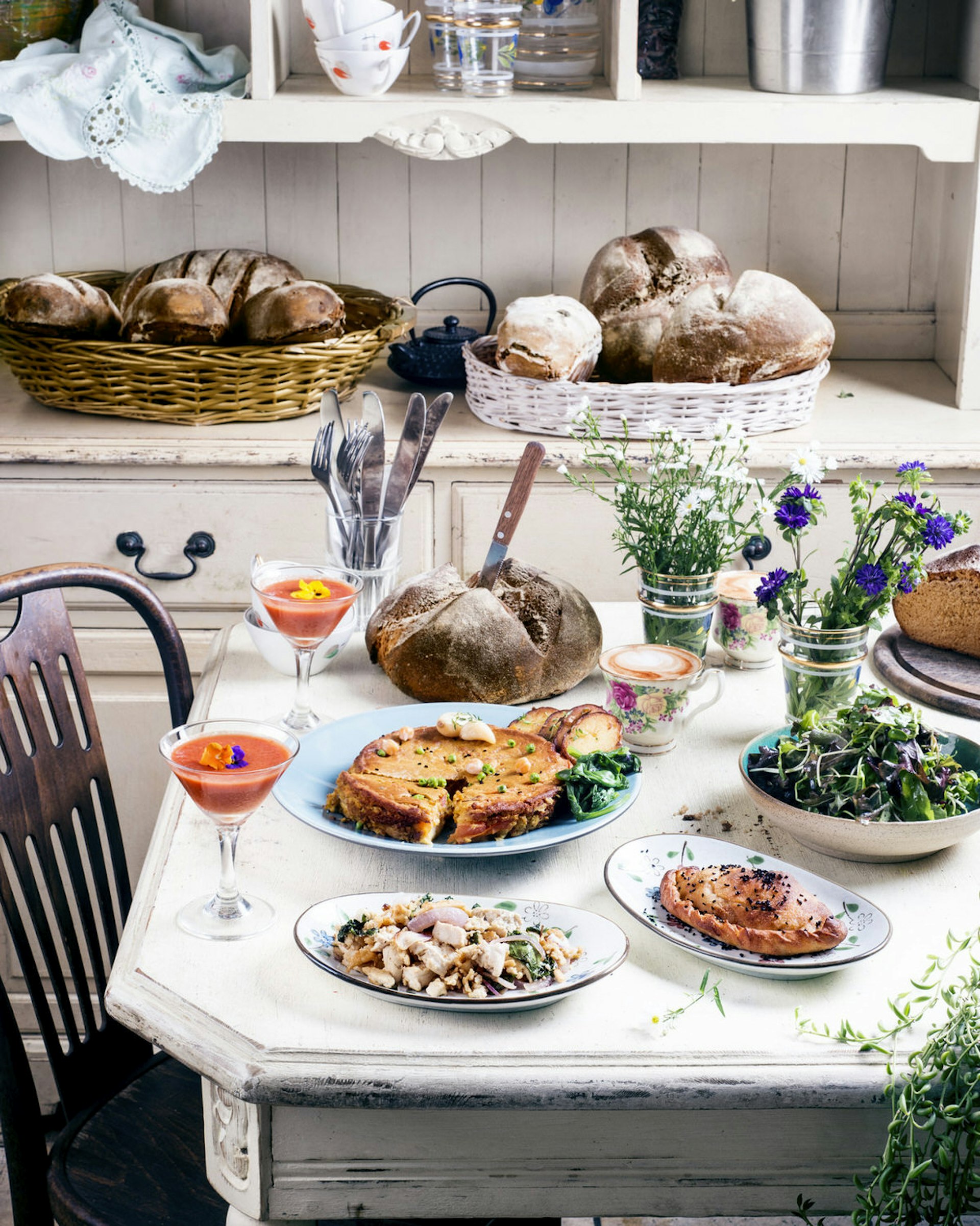 Vegetarian brunch at Meshkeh Barzilay in Tel Aviv. Image by Meshek Barzilay