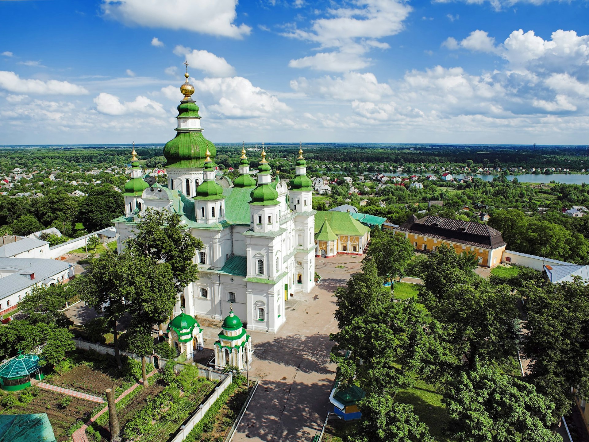 The impressive Assumption Cathedral overlooks the Desna River in Chernihiv © Mikhail Markovskiy / Shutterstock