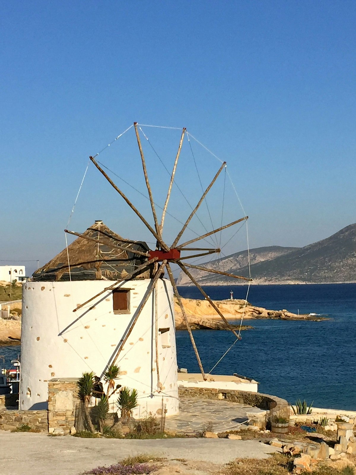 Traditional windmill at Loutro cove on Koufonisia island © Carolyn Bain / Lonely Planet 