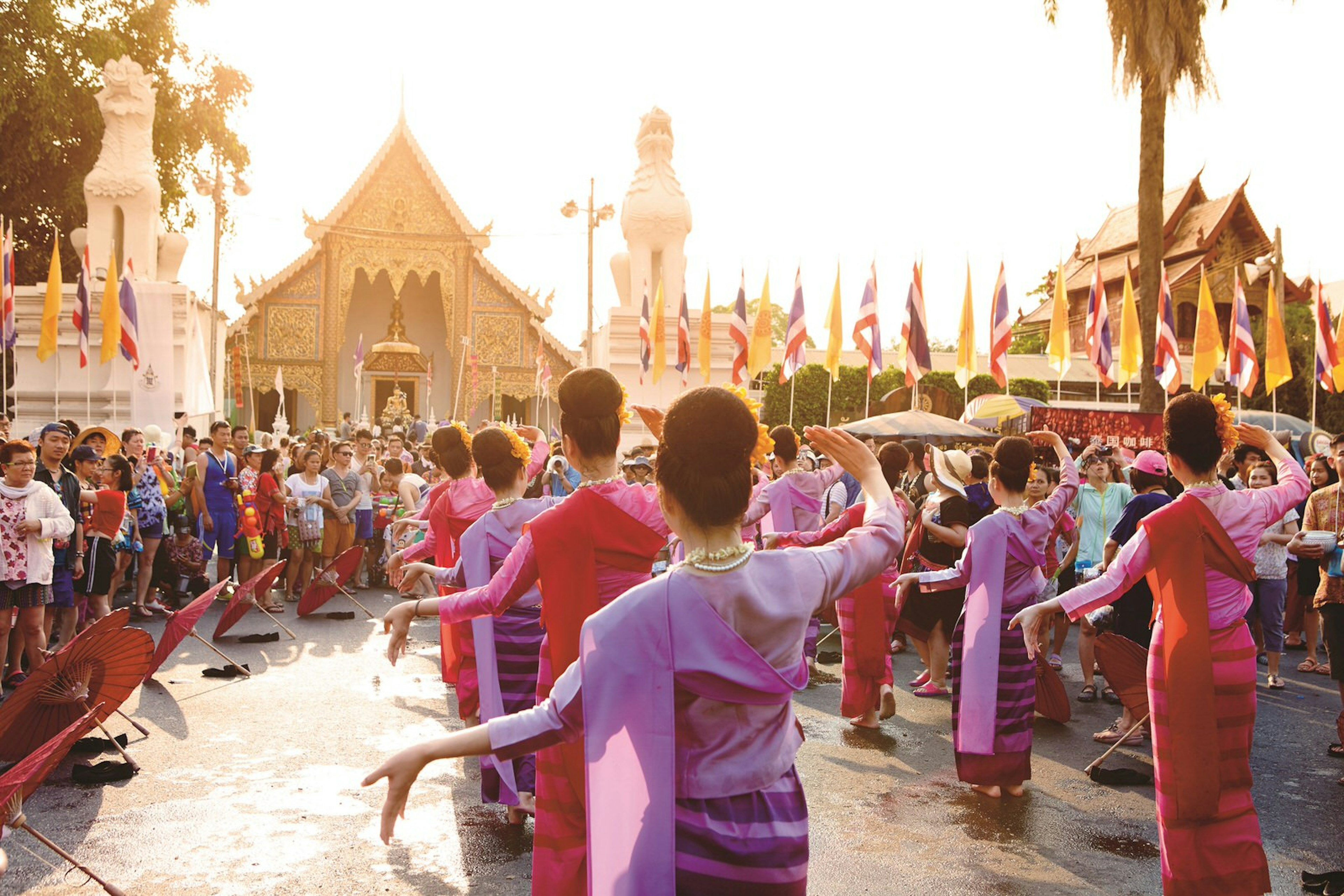 Wringing In The New Year At Chiang Mai's Songkran Festival - Lonely Planet