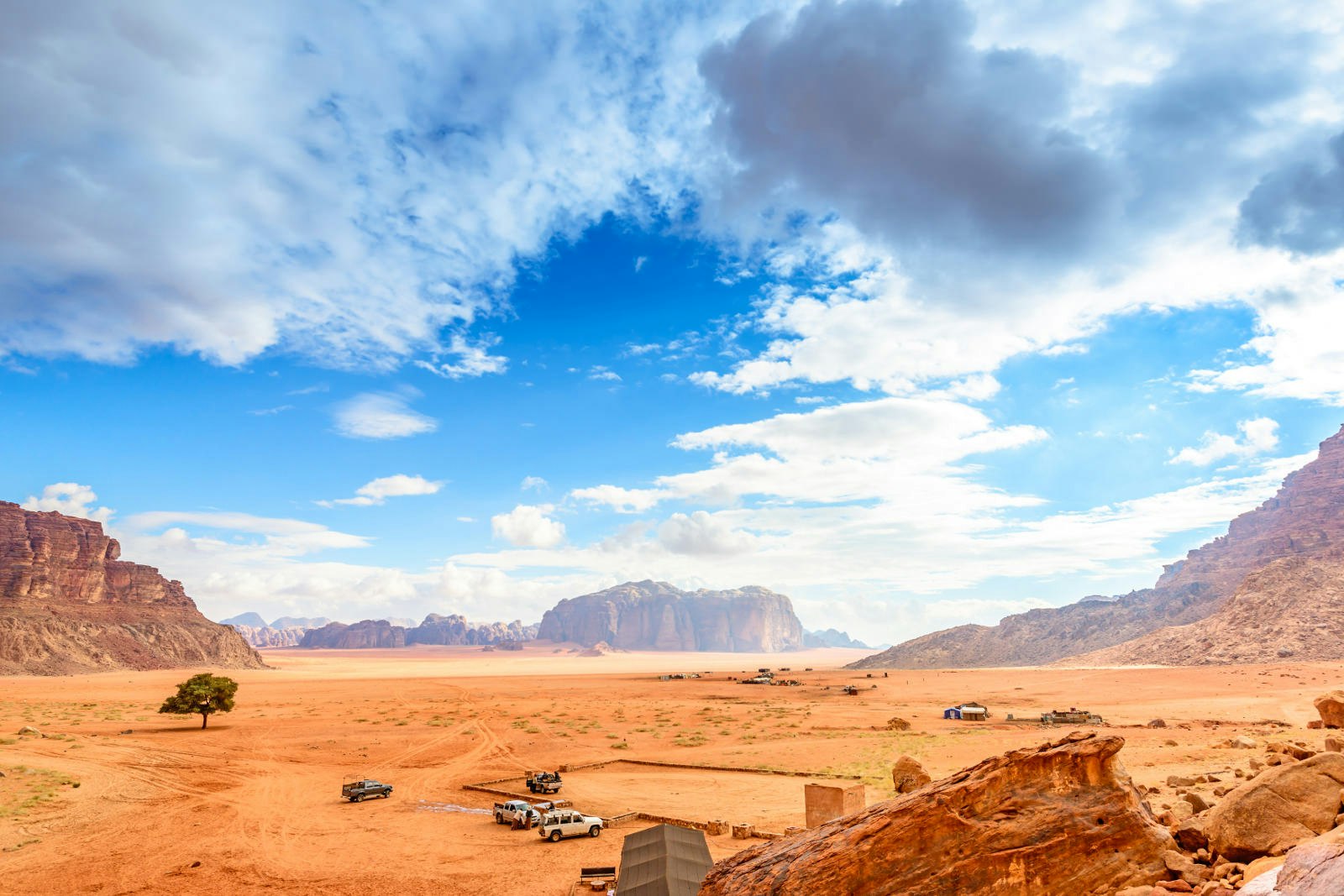 Desert in Wadi Rum, Jordan, viewed from the Lawrence of Arabia's Spring. Image by Richard Yoshida / Shutterstock