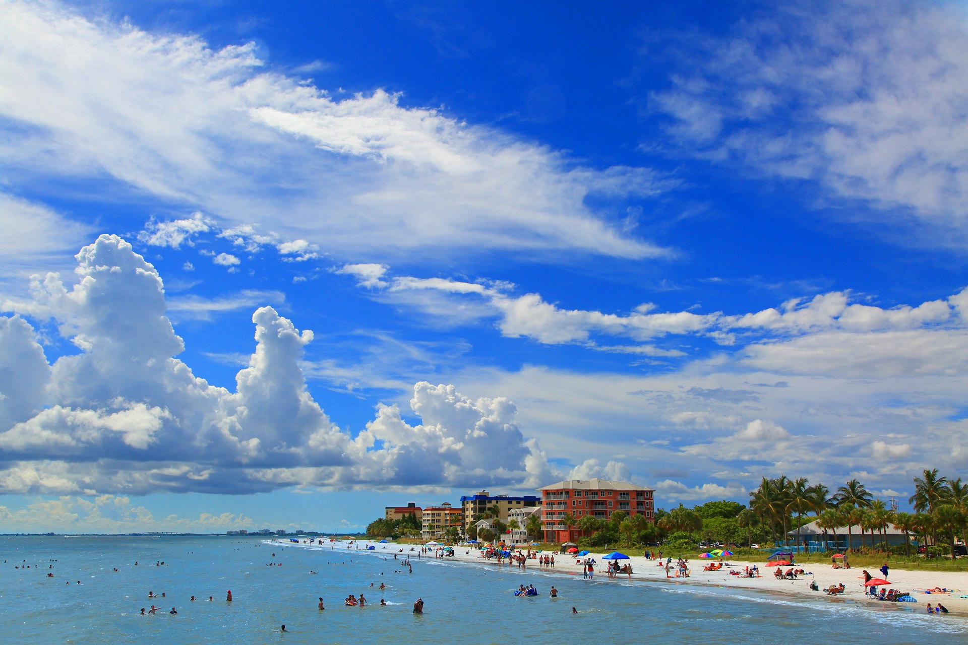 Features - Usa, Florida, Fort Myers Beach.The beach.