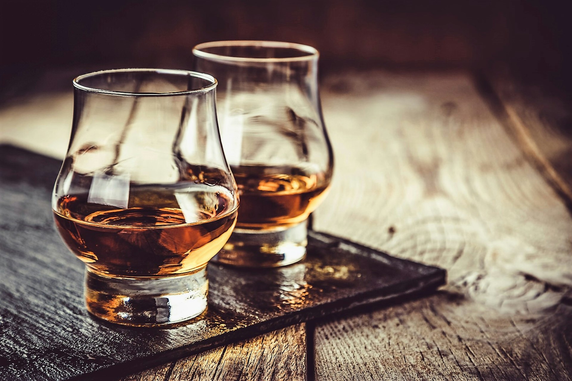 Whiskey with an 'e' is making a comeback thanks to some great bars and distilleries © a_namenko / Getty Images