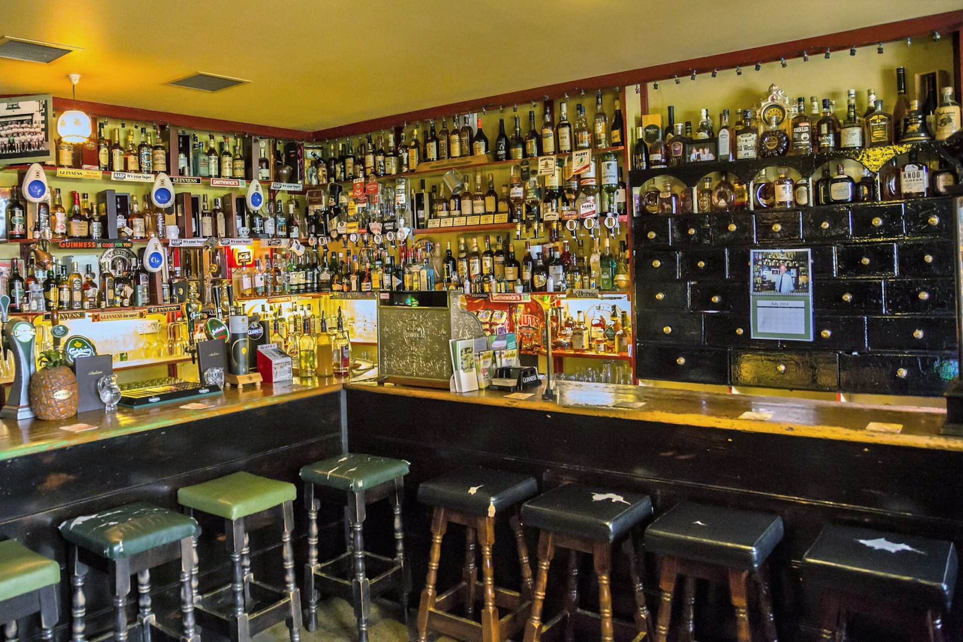 Unchanged decor and a warm welcome at one of Ireland's best whiskey bar, O'Loclainn's © Vic O'Sullivan