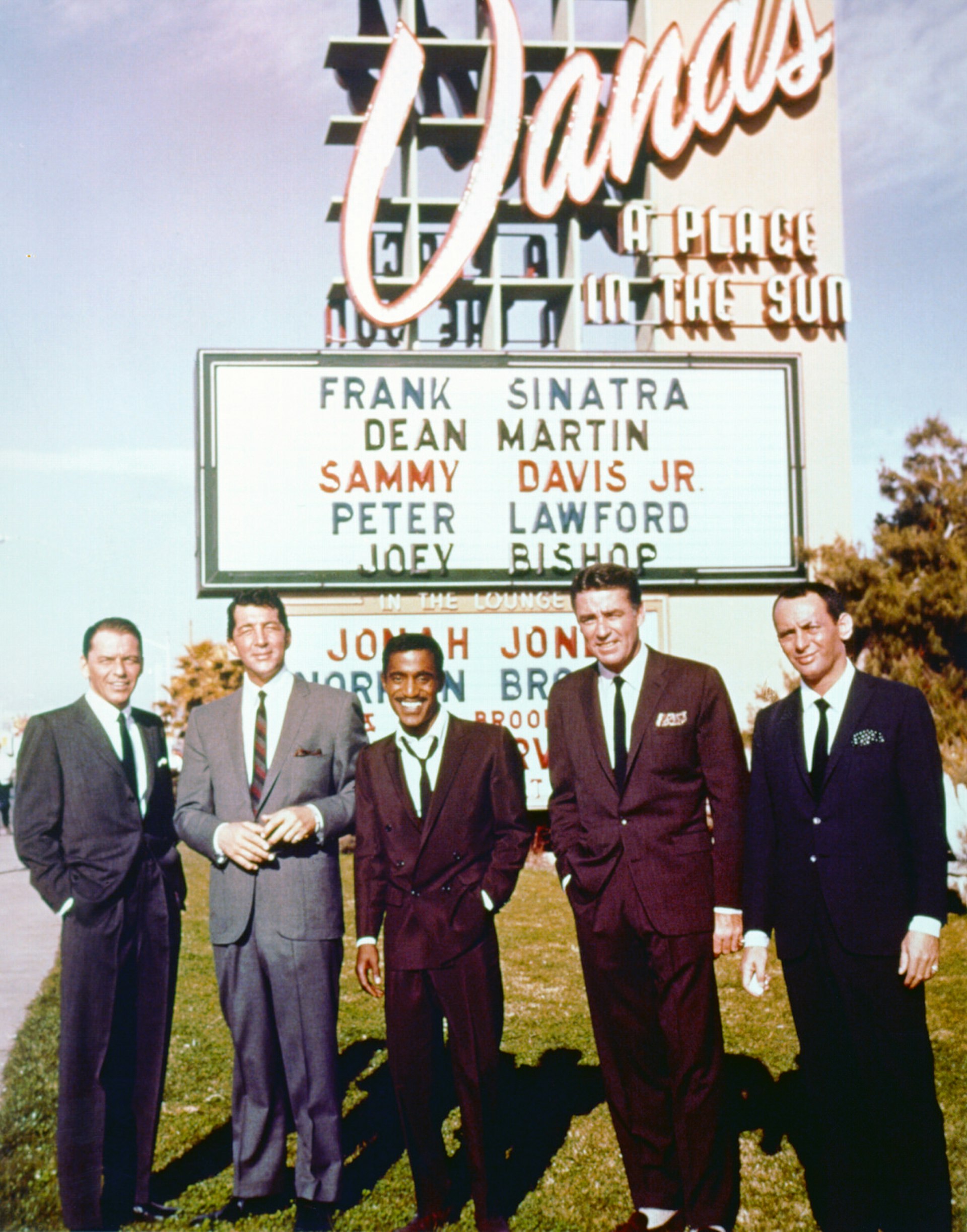 Frank Sinatra, Dean Martin, Sammy Davis, Jr., Peter Lawford and Joey Bishop © Michael Ochs Archives / Getty Images