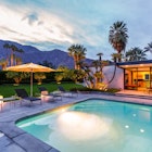 The back of the house and swimming pool at the Wexler-designed Dinah Shore House in Palm Springs, California © Palm Springs Bureau of Tourism