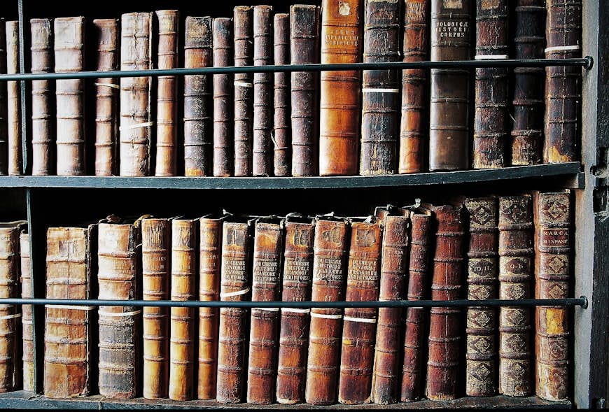 Библиотека Марша, старейшая публичная библиотека в Ирландии, обязательна для литературного тура по столице © De Agostini / W. Buss / Getty Images