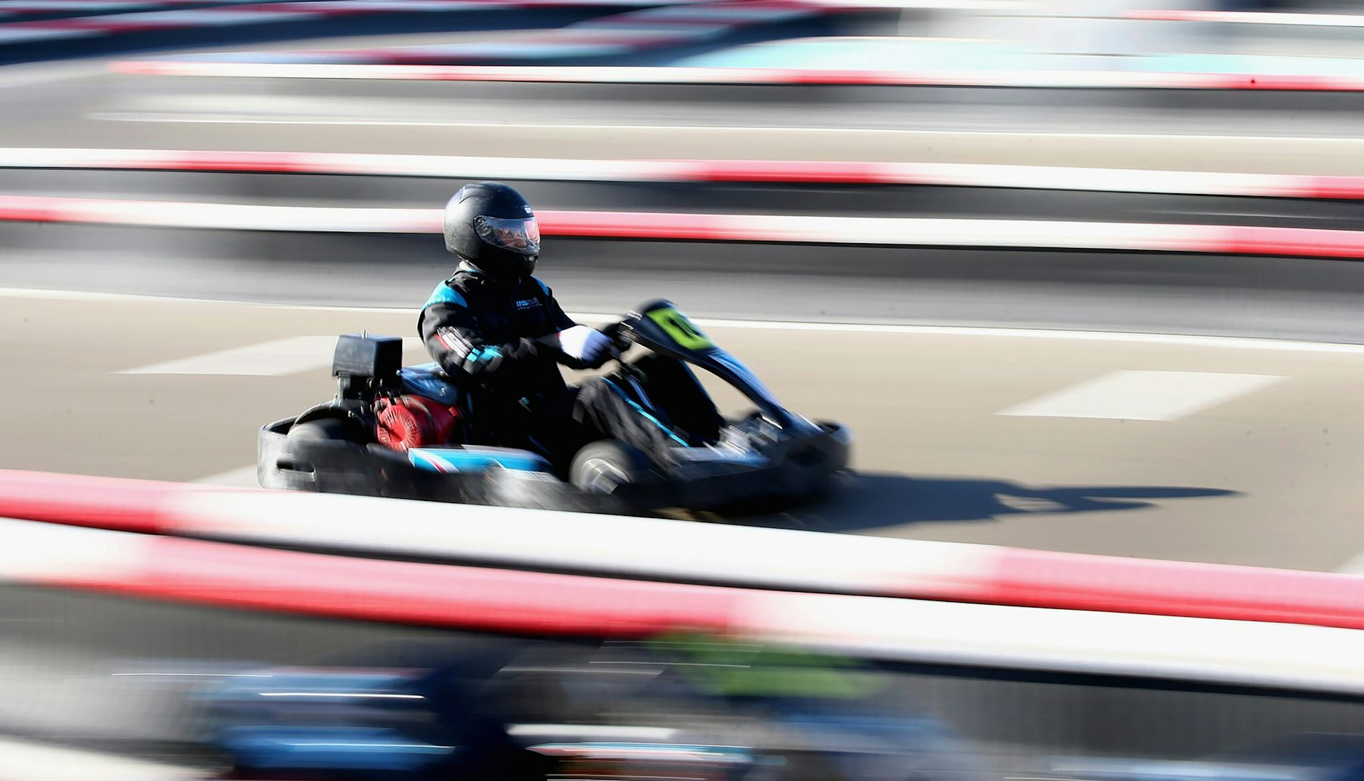 Driving a go-kart at Yas Marina Circuit © Francois Nel / Getty Images