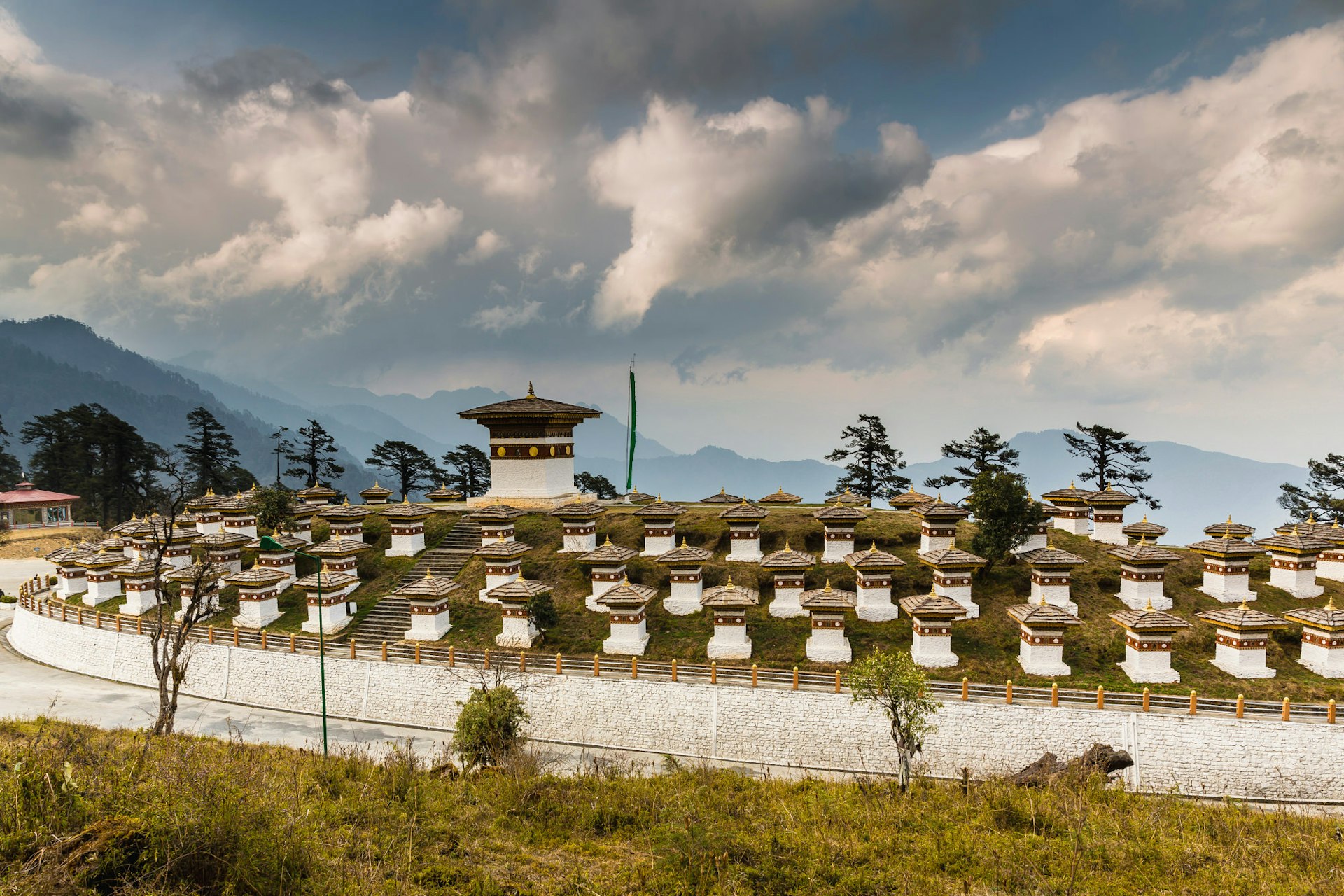 Chortens on Dochu La (pass)