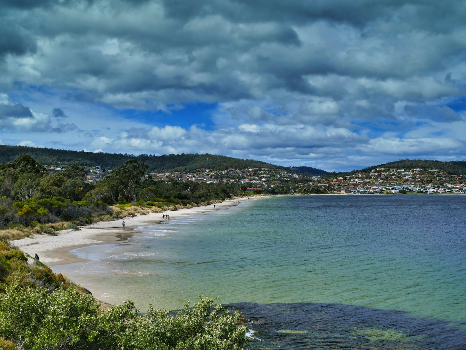 Howrah Beach, Hobart © Jeff Miller / Getty Images