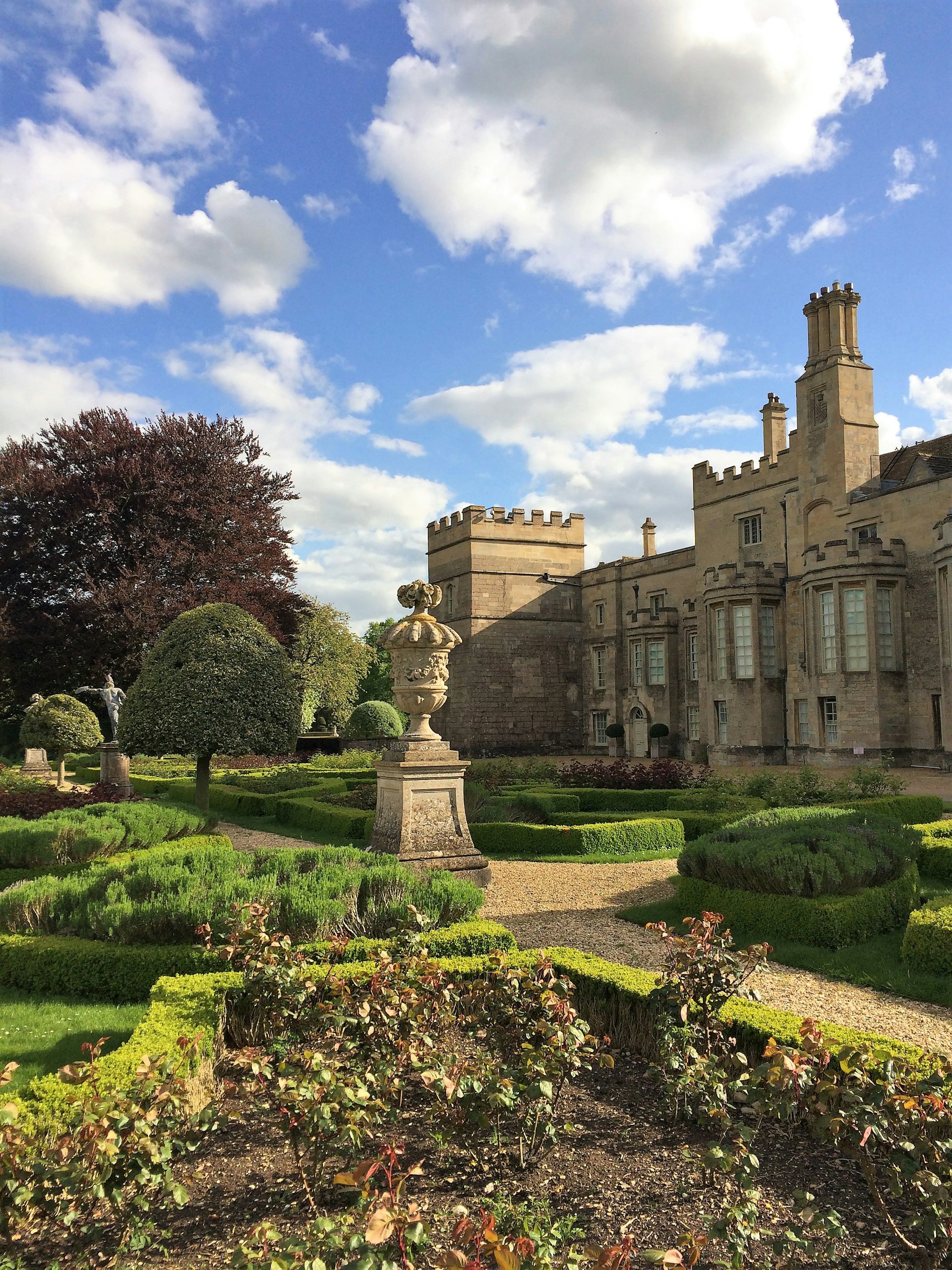 Tudor grandeur and gorgeous gardens combine at Grimsthorpe Castle © Clifton Wilkinson / Lonely Planet