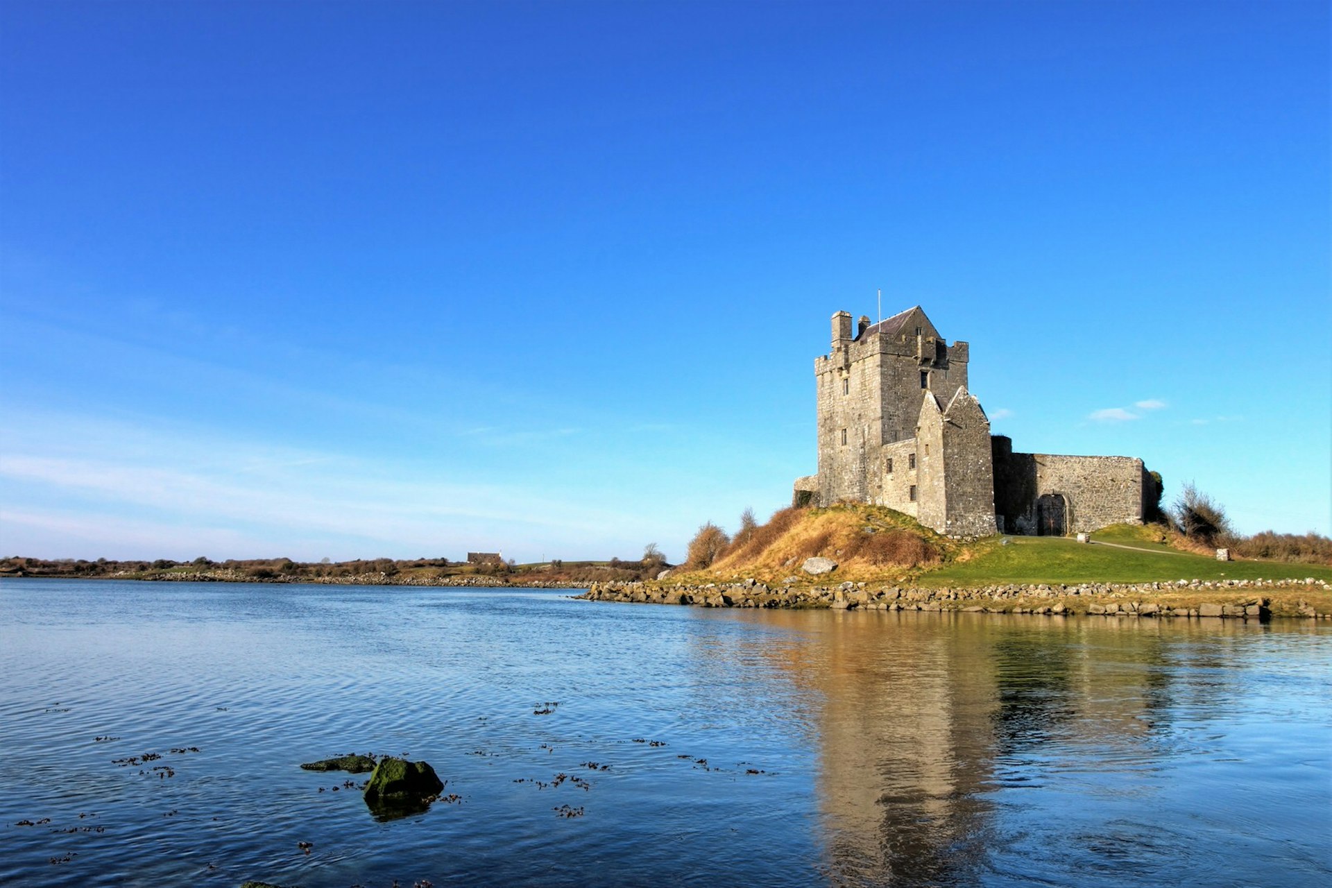 Dine in history at Dunguaire Castle © Shannon Heritage