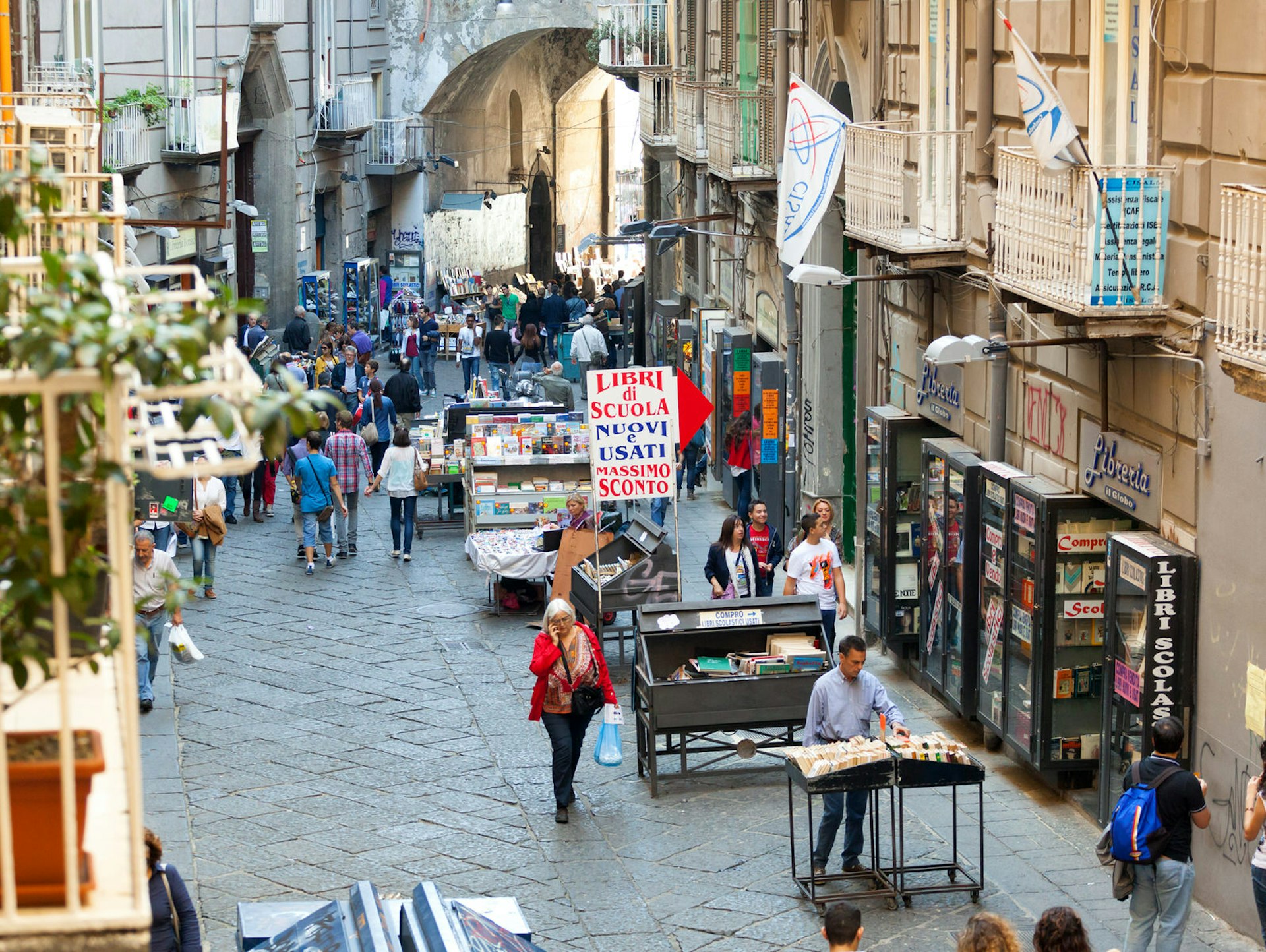 A view of the second-hand bookshops on Port’Alba © Antonio Gravante / Shutterstock