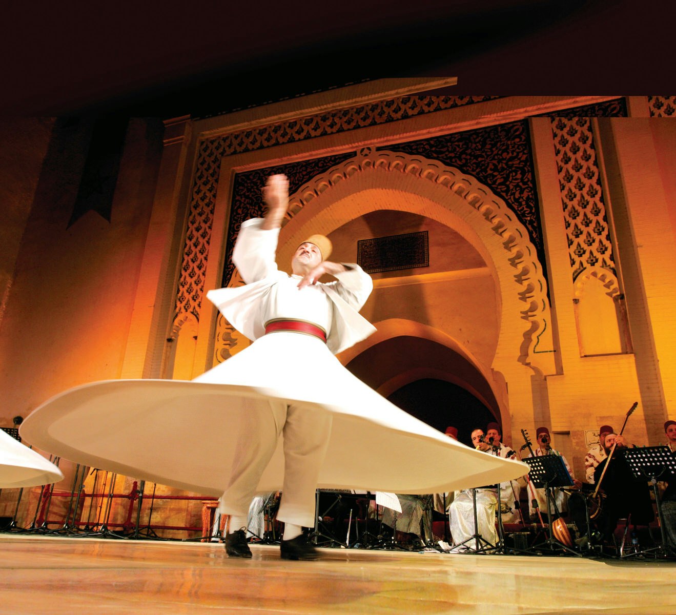 Whirling dervish at the Fès Festival of World Sacred Music © Bertrand Bechard