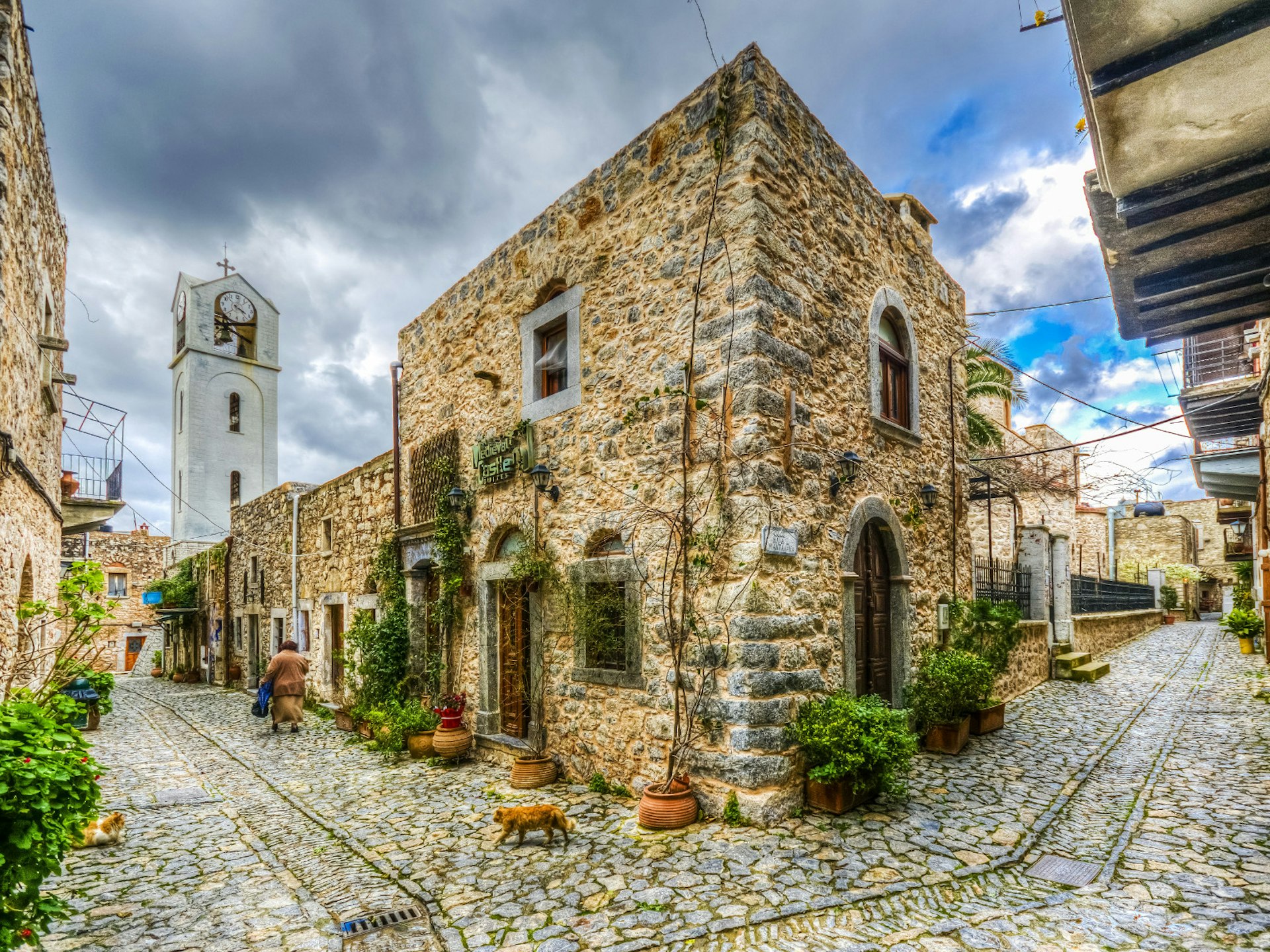 The cobbled lanes of the medieval village of Mesta on Chios island © Nejdet Duzen / Shutterstock
