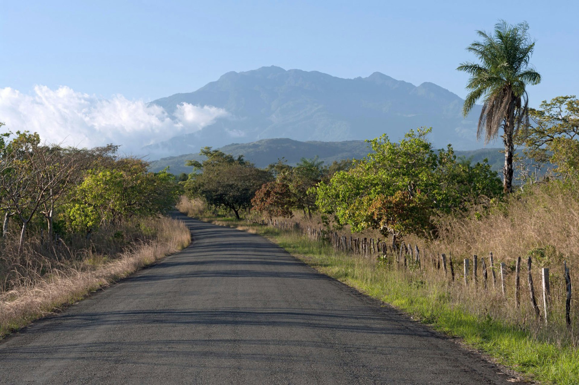 Country road in western Panama. The Volcan Baru in the background is the best known volcano in Panama Angel DiBillio / Shutterstock 