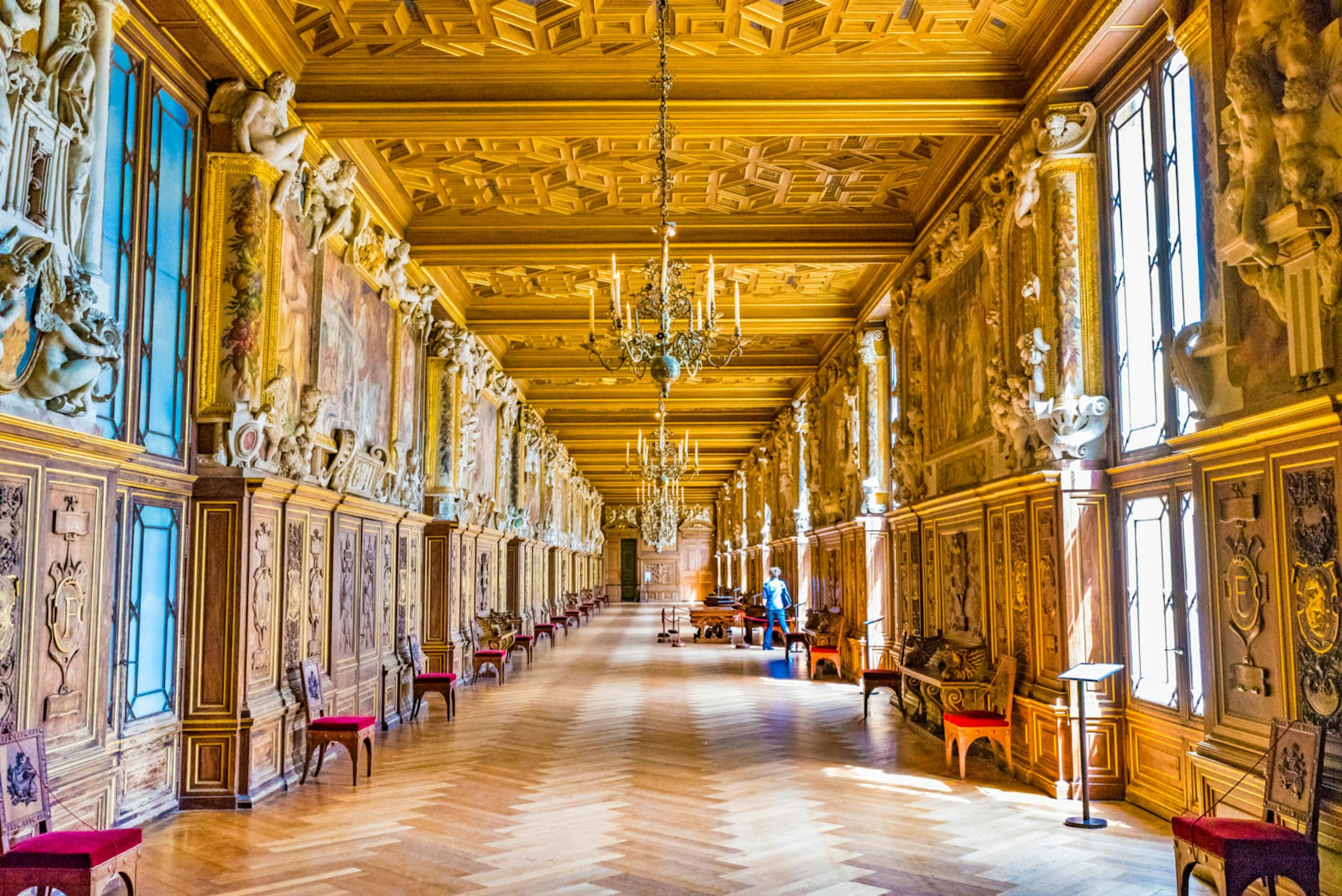 The interior of the Royal Palace of Fontainebleau in France © Takashi Images / Shutterstock