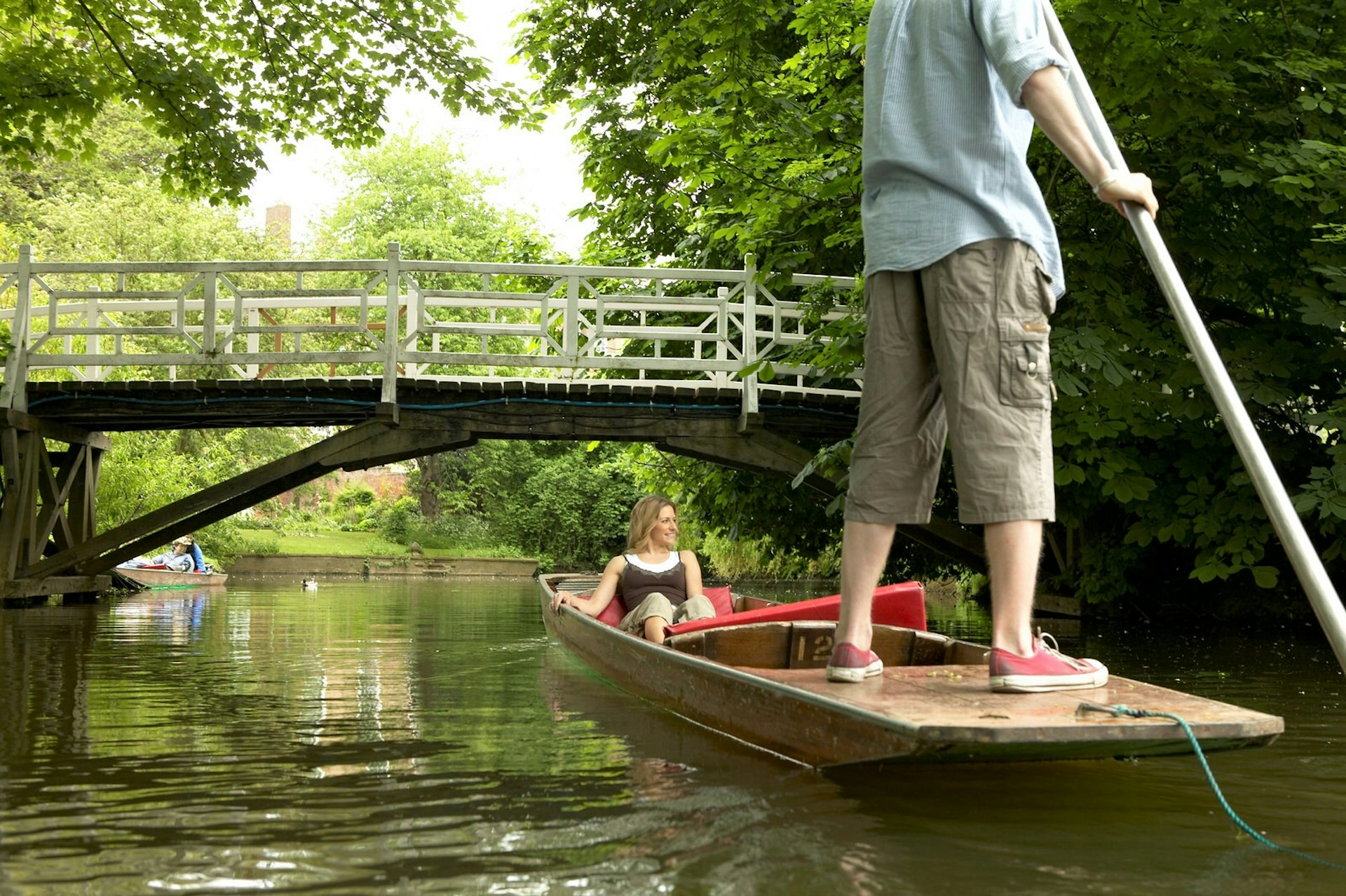 See where your imagination takes you as you punt along the river in Oxford © Visit Britain / Getty Images