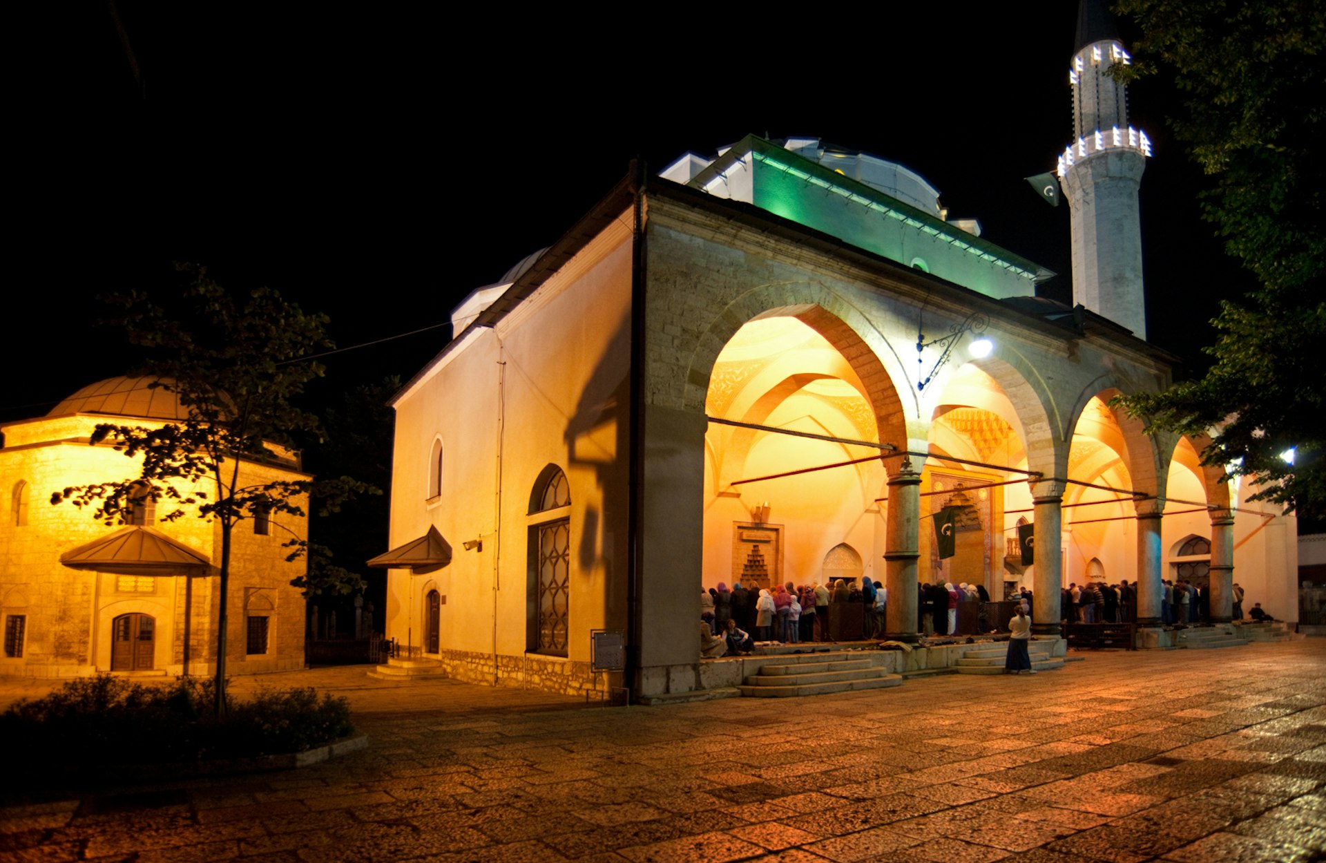 The Gazi Husrevbey mosque at night